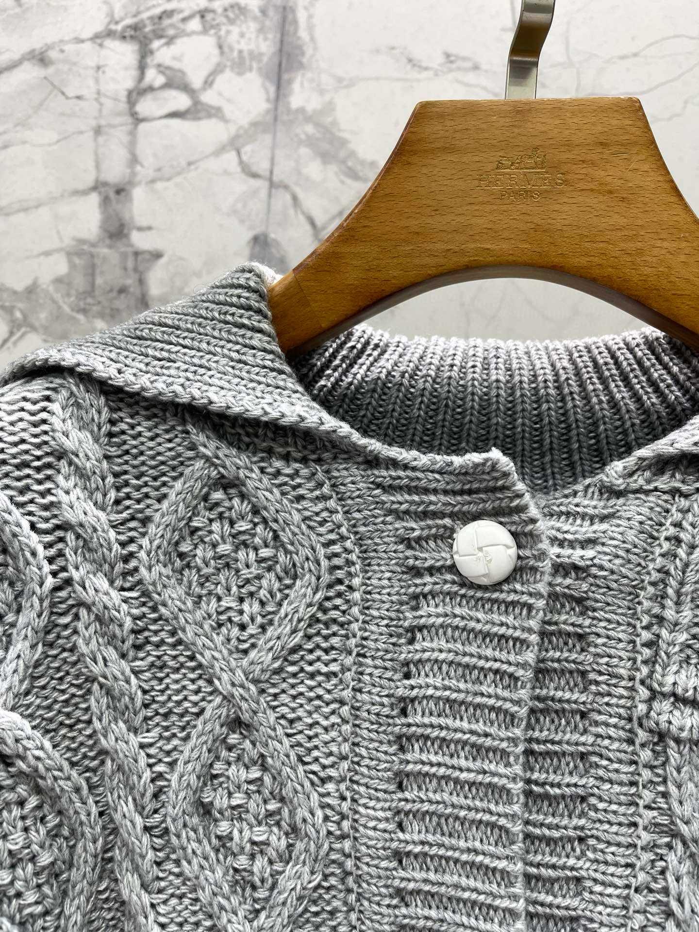 Жакет женский в стиле Vivienne Westwood с объёмной вязкой и вышивкой звезды