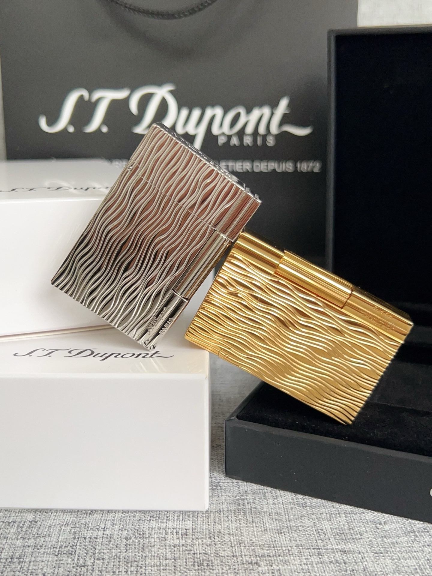 Зажигалка в стиле S.T. Dupont Ligne 2