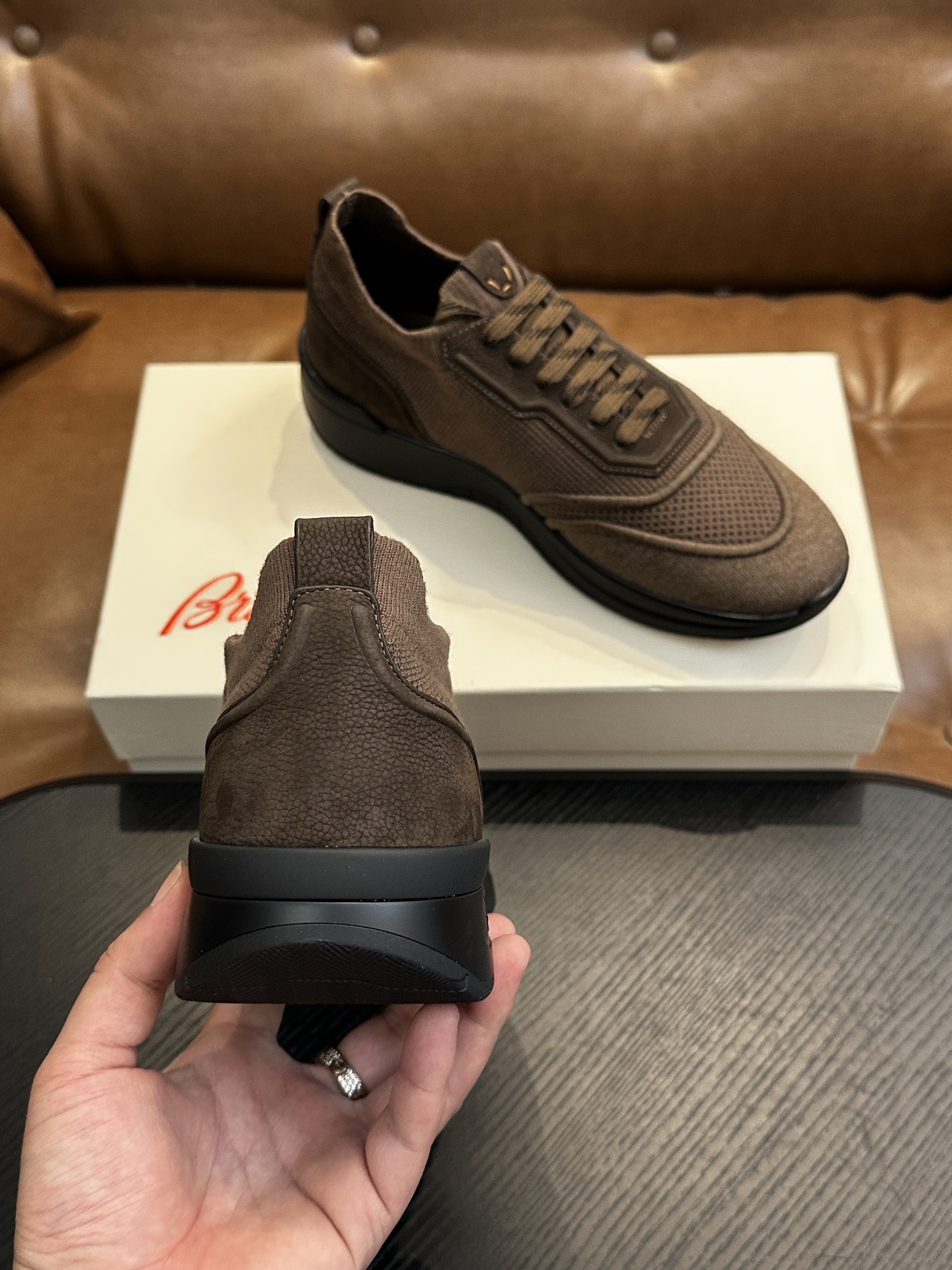 Кроссовки мужские в стиле Brioni коричневого цвета