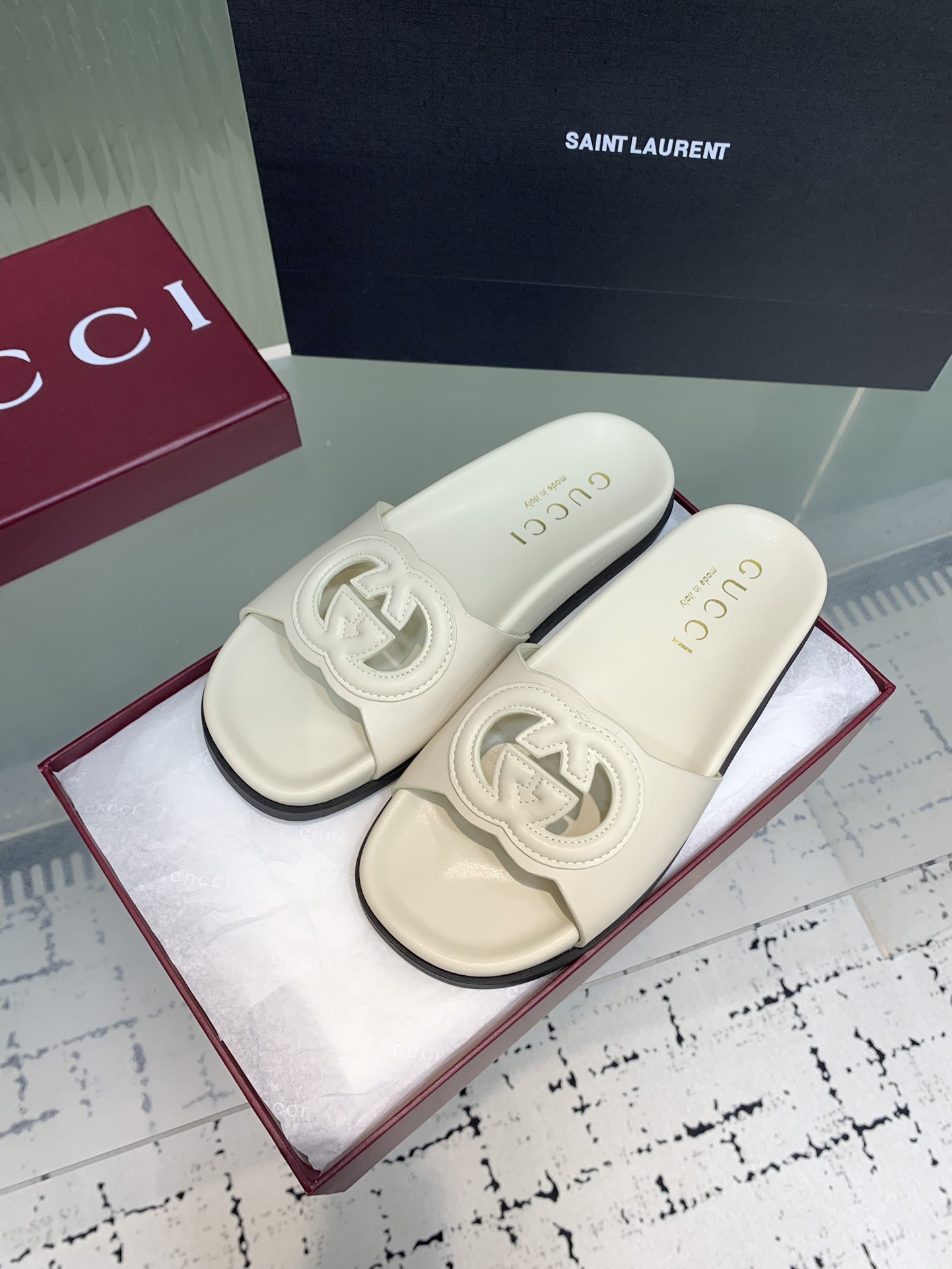 Мюли женские в стиле Gucci GG молочного цвета