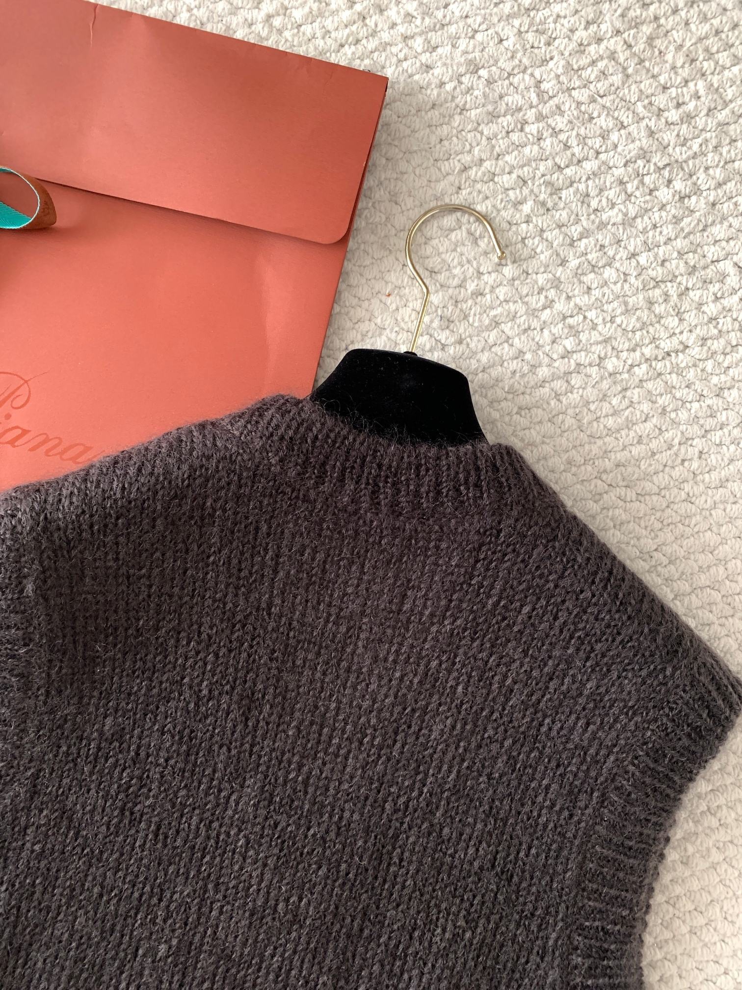 Жилет женский Brunello Cucinelli Monili коричневого цвета