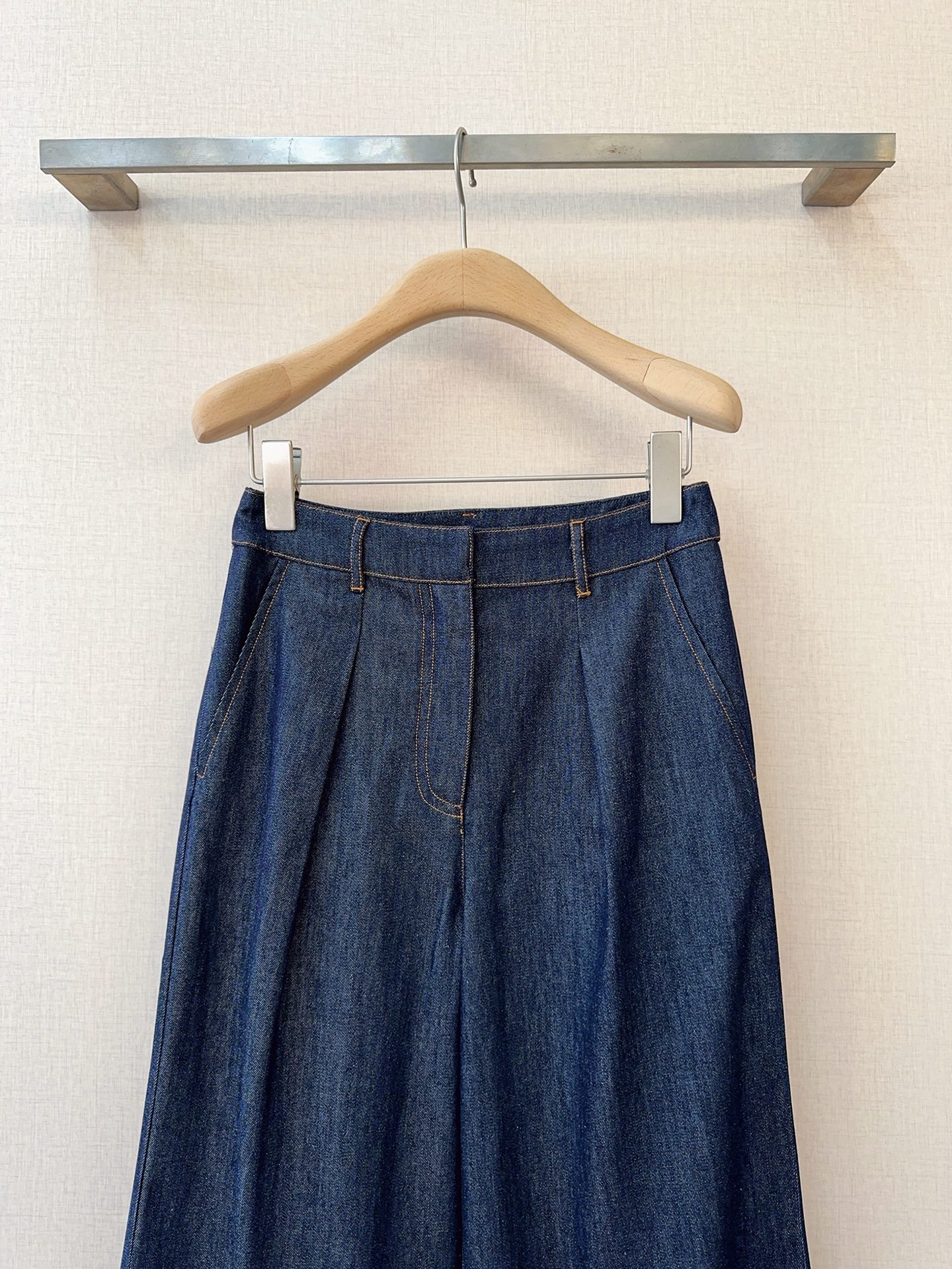 Брюки женские в стиле Dice Kayek синего цвета из денима широкие с высокой посадкой