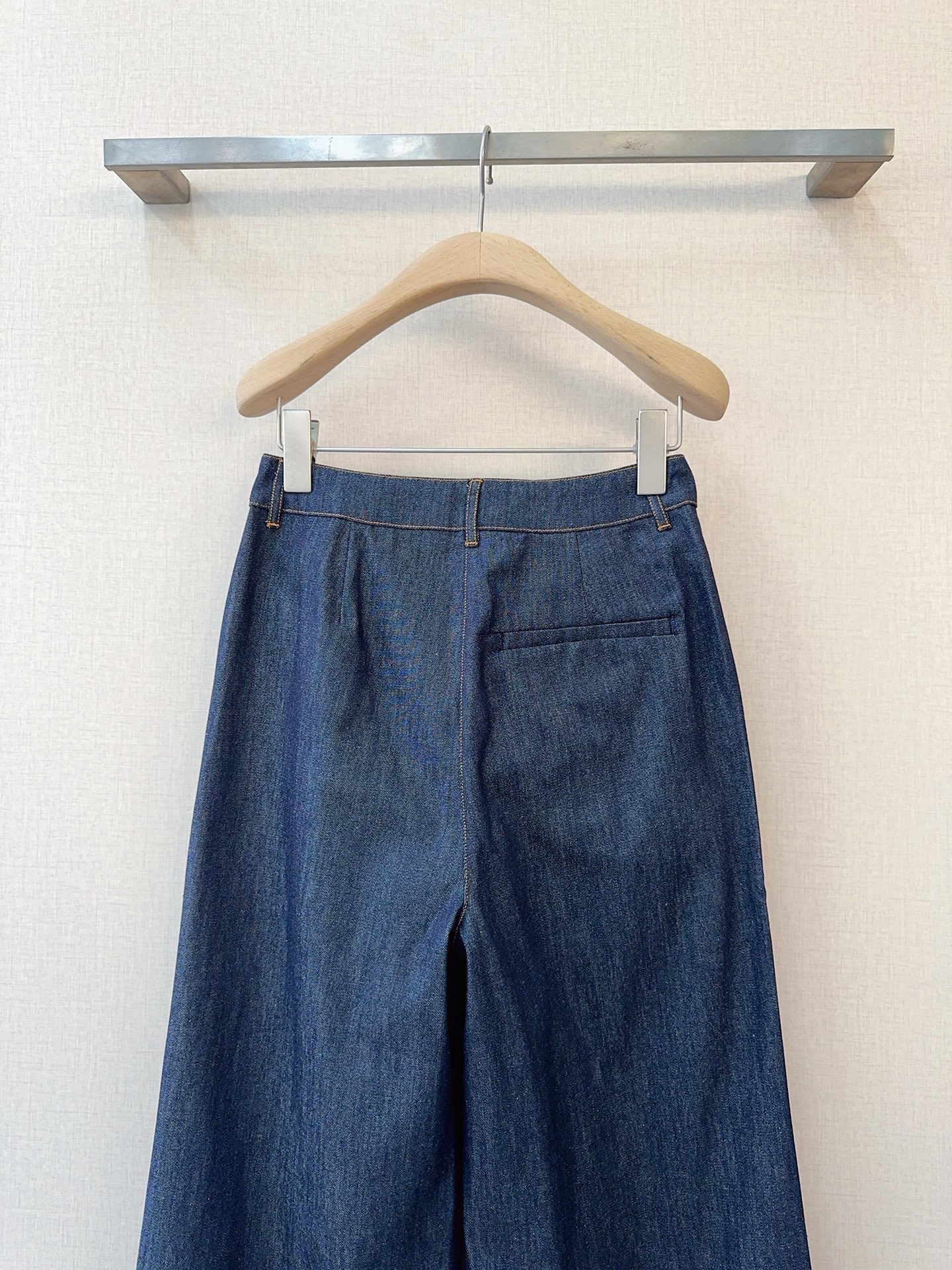 Брюки женские в стиле Dice Kayek синего цвета из денима широкие с высокой посадкой