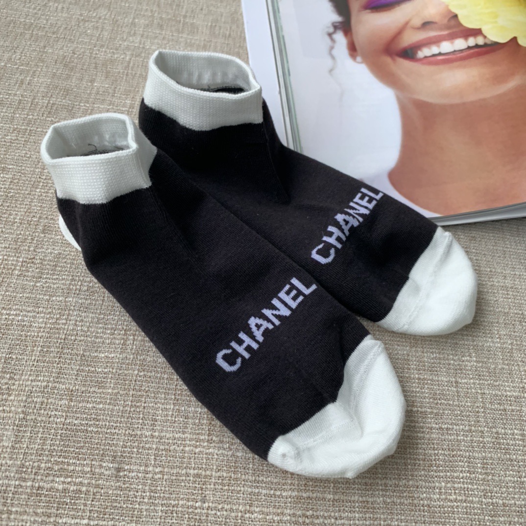 Носки женские в стиле Chanel (набор 5 пар)