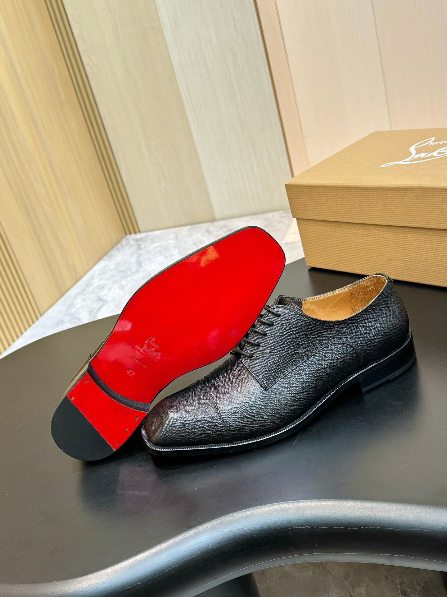 Туфли-оксфорды мужские Christian Louboutin Greggory чёрного цвета