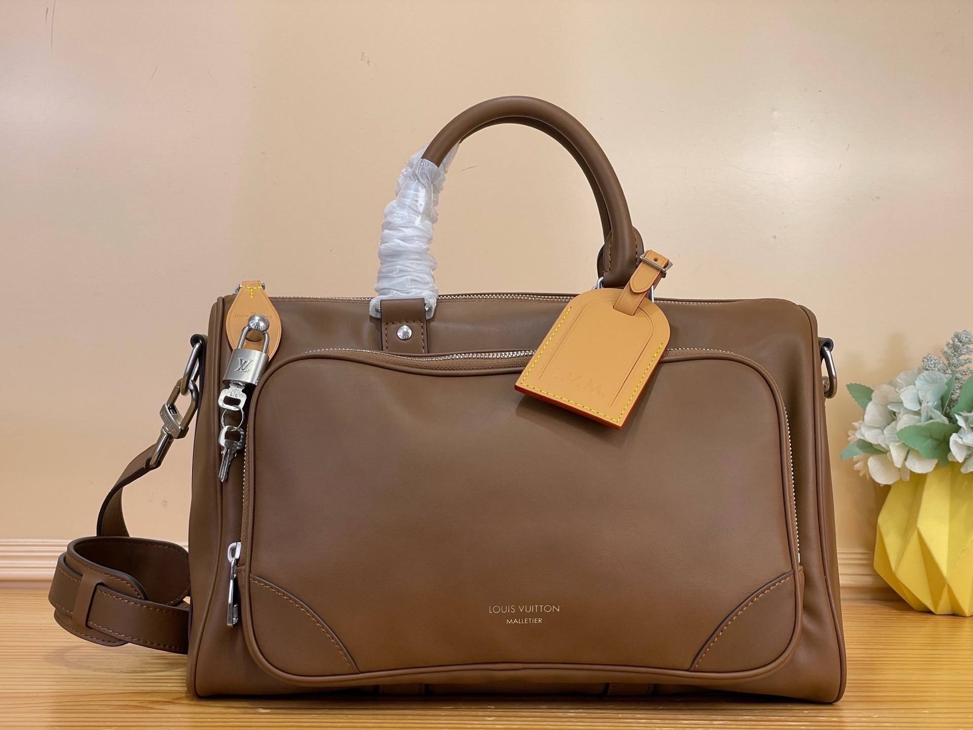 Сумка мужская Louis Vuitton Keepall Cargo Bandoulière 35 коричневого цвета