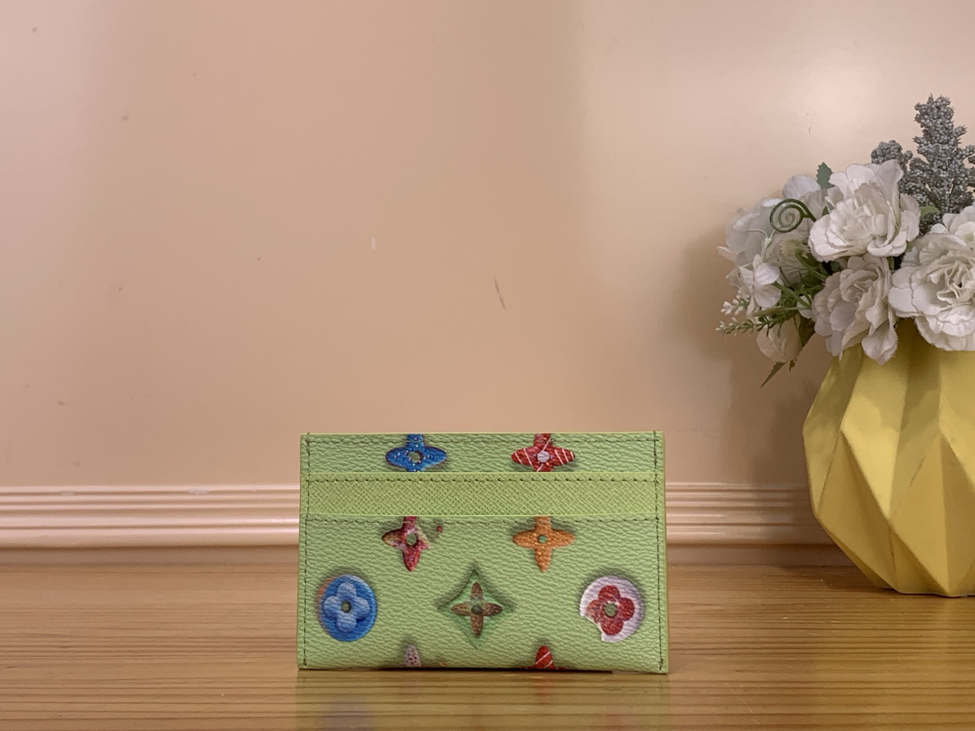 Картхолдер унисекс в стиле Louis Vuitton Double Monogram Donuts зелёного цвета