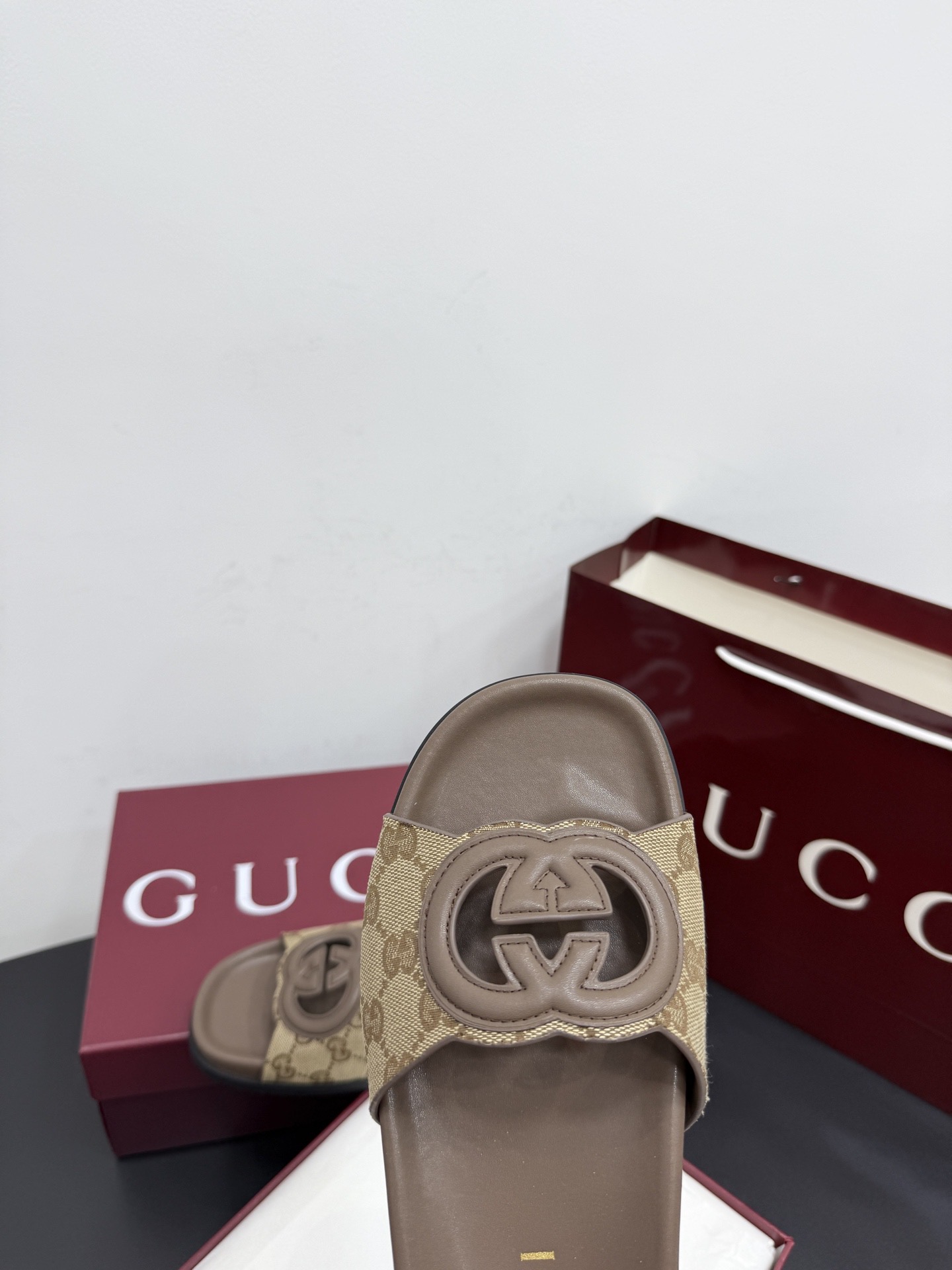 Мюли женские Gucci GG бежево-коричневого цвета