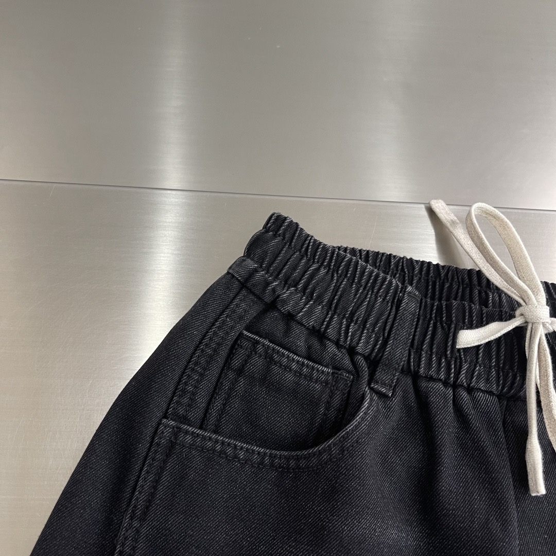 Брюки мужские в стиле Loewe чёрного цвета с вышивкой логотипа