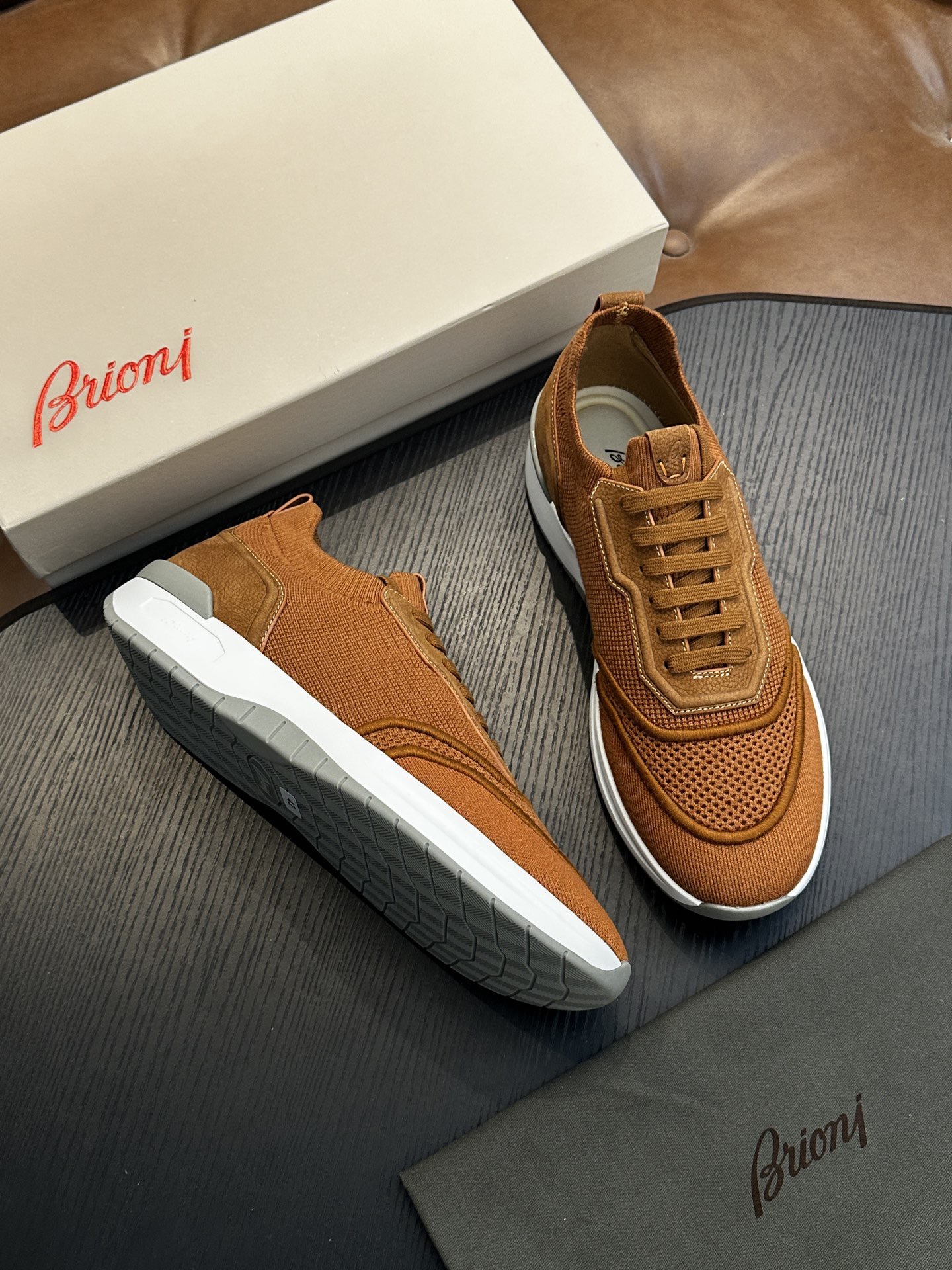 Кроссовки мужские в стиле Brioni коньячного цвета