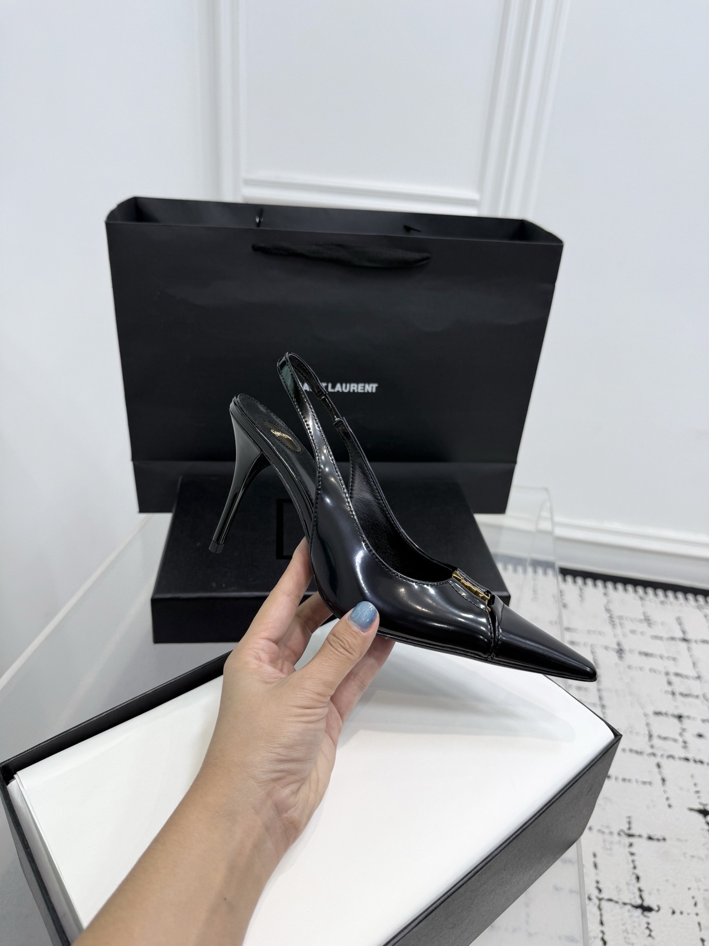 Туфли женские в стиле Saint Laurent Opyum чёрного цвета