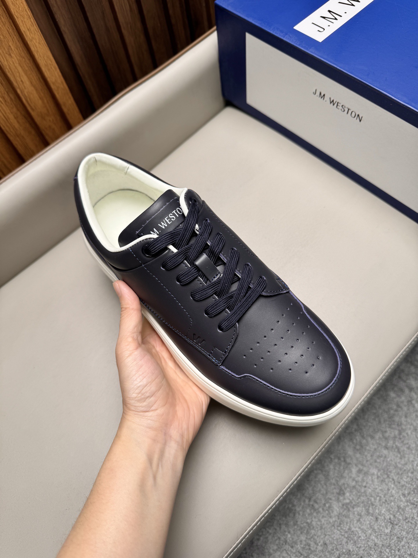 Кеды мужские в стиле J.M. Weston темно-синего цвета