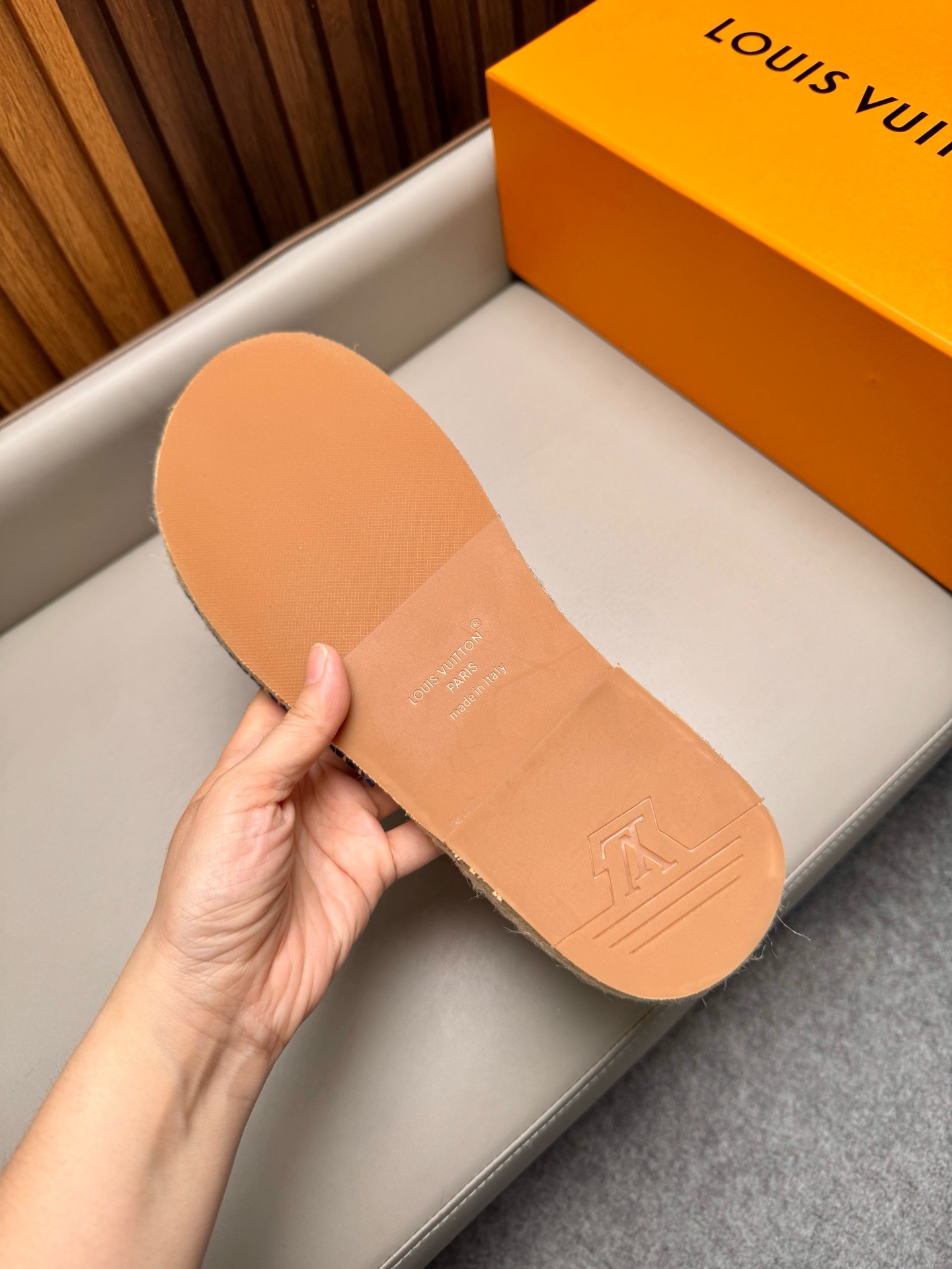 Шлёпанцы мужские в стиле Louis Vuitton синего цвета