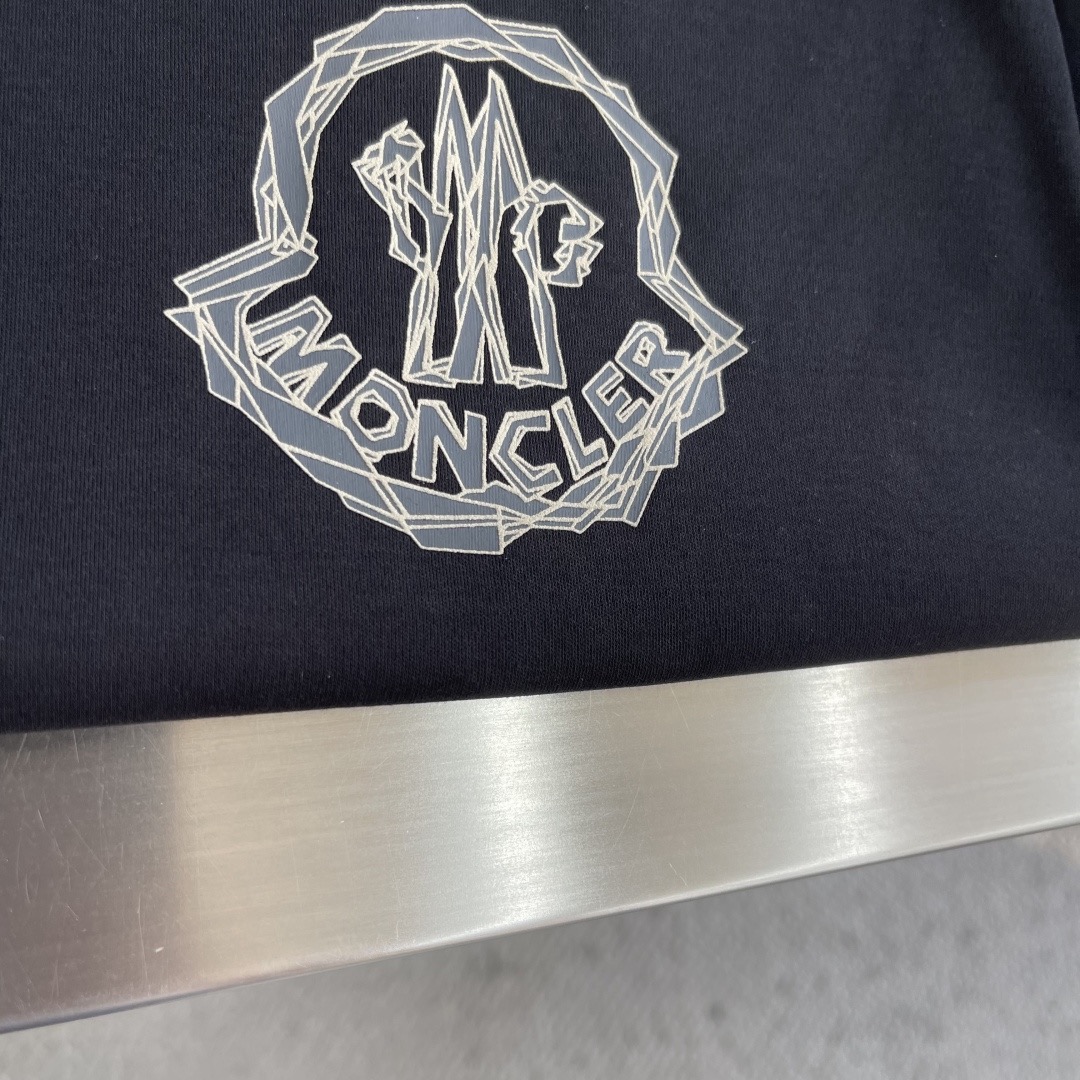 Футболка мужская в стиле Moncler с логотипом чёрного цвета