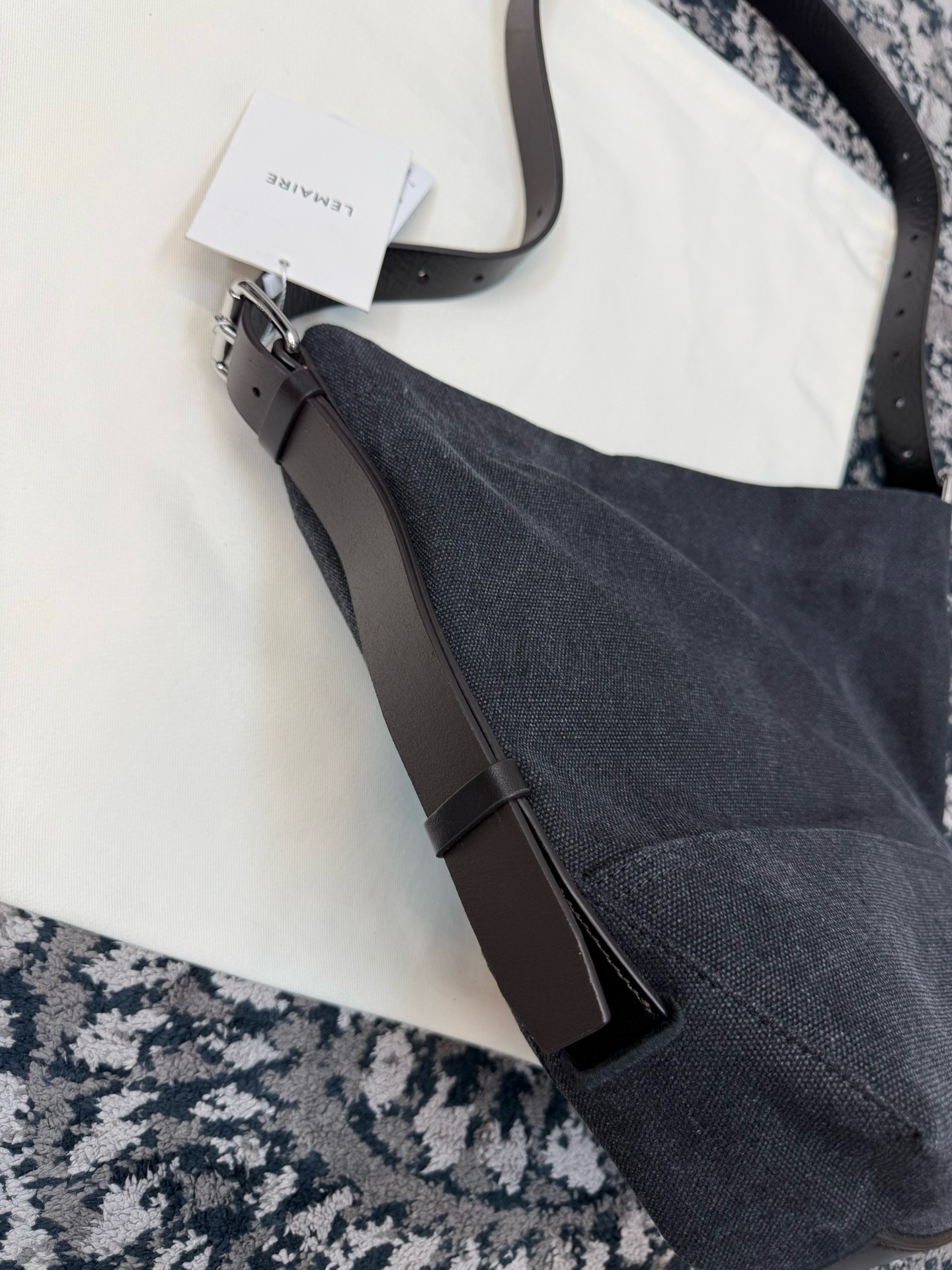 Сумка женская в стиле Lemaire Small Tote угольно-серого цвета