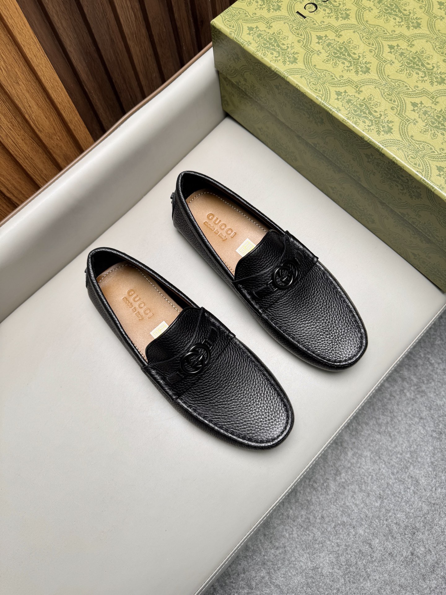 Мокасины мужские в стиле Gucci Driver черного цвета