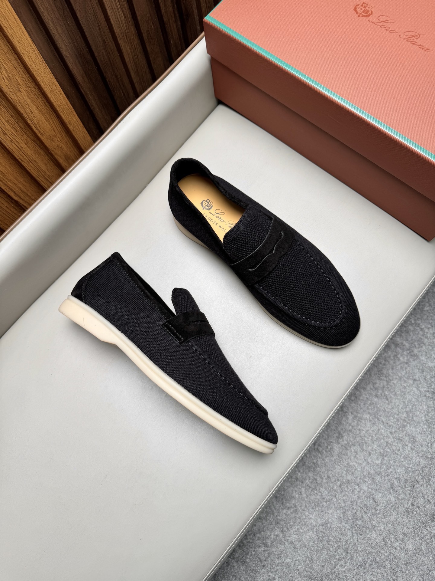 Лоферы мужские Loro Piana чёрного цвета