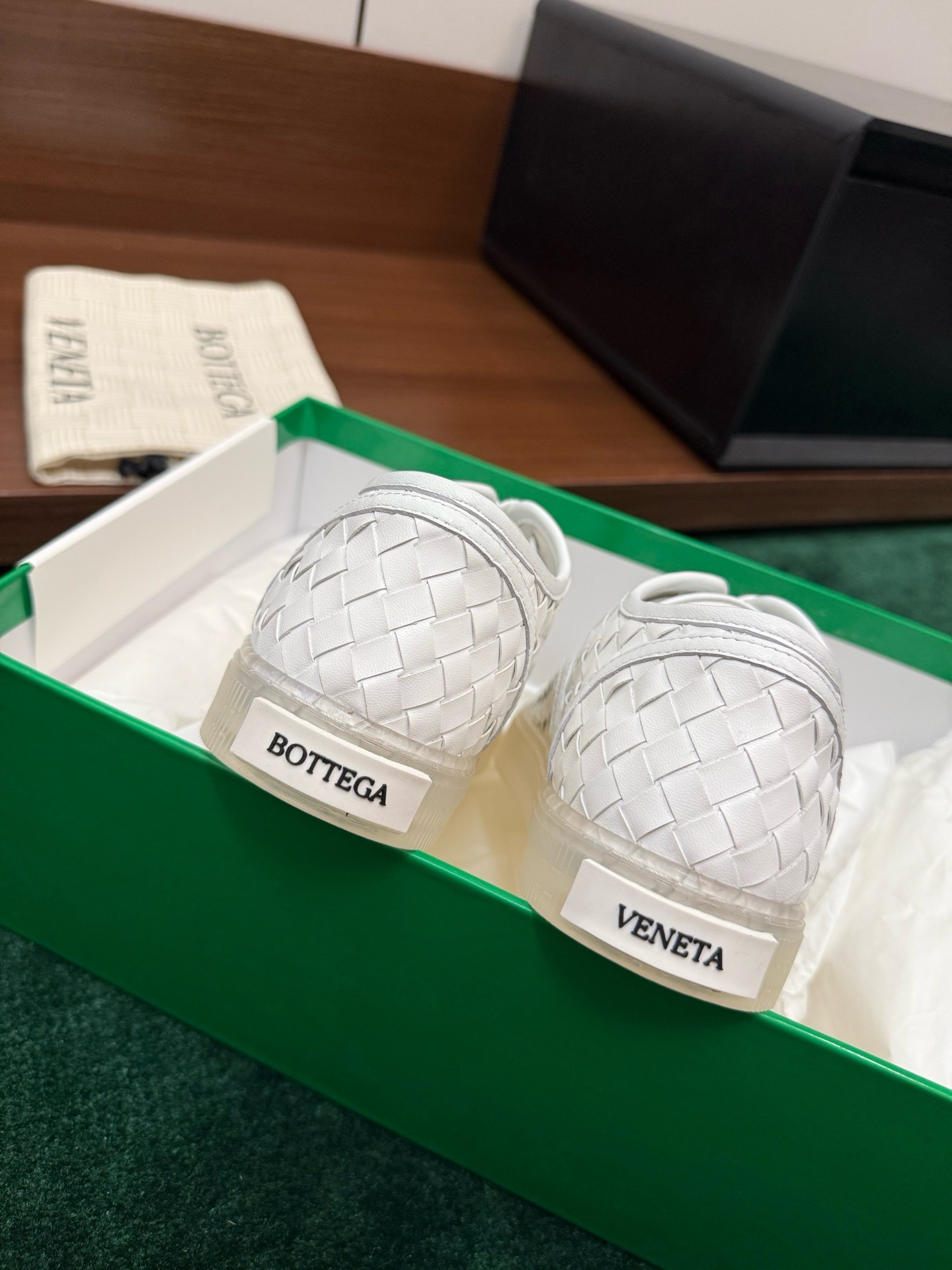 Кроссовки Bottega Veneta Serena белого цвета