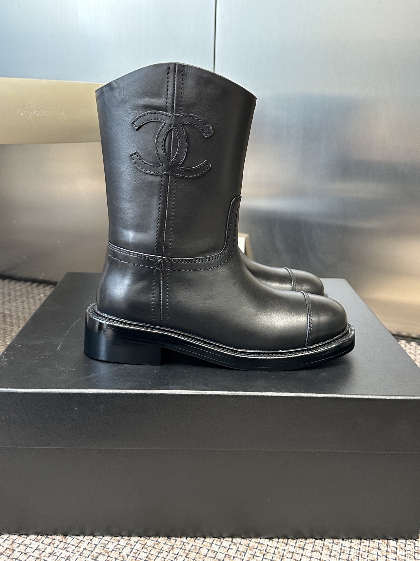 Сапоги женские Chanel High Boots черного цвета