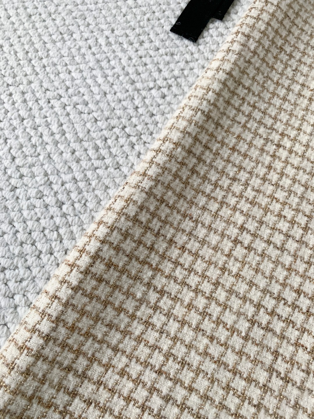 Юбка женская в стиле Chanel молочно-бежевого цвета миди