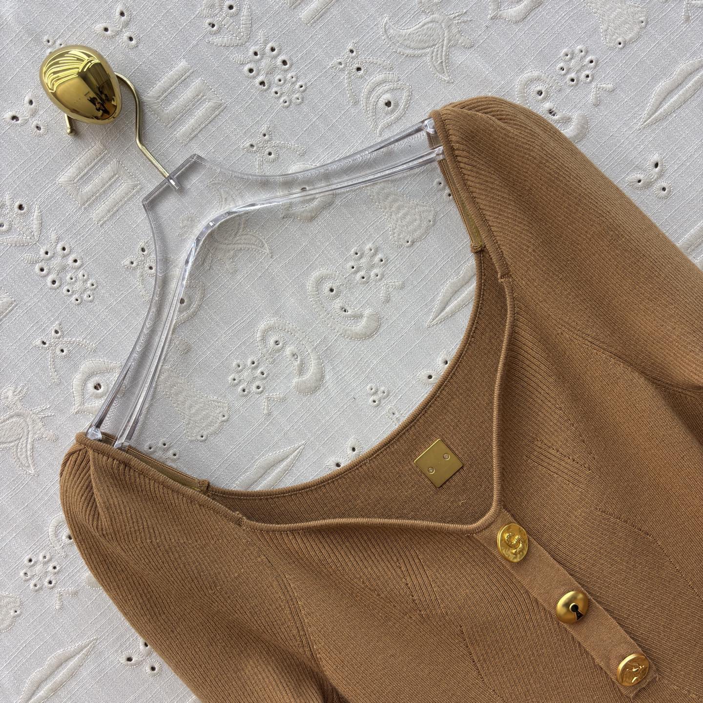 Платье женское Schiaparelli с квадратным вырезом коричневого цвета