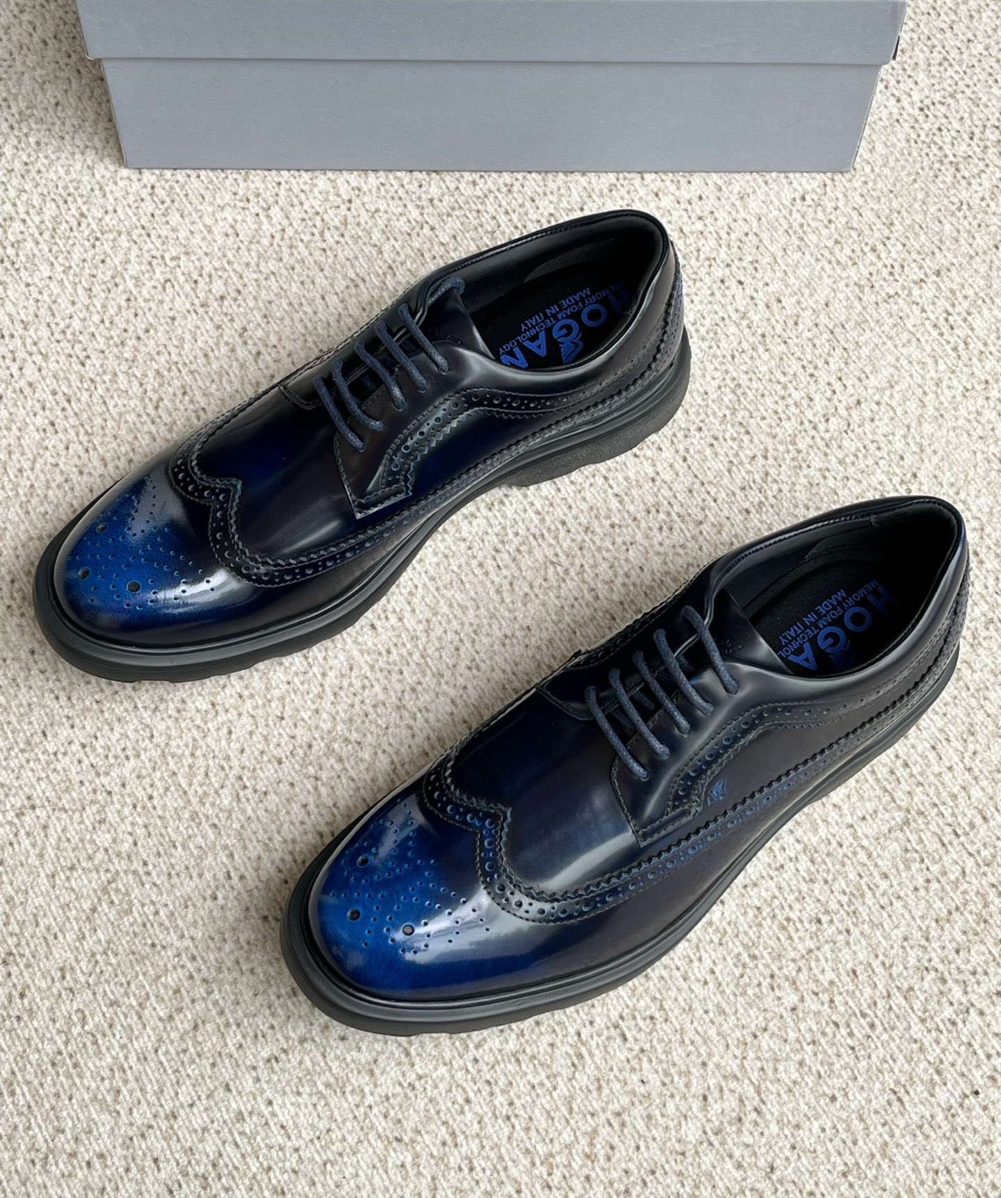 Туфли дерби мужские в стиле Hogan из натуральной кожи синего цвета