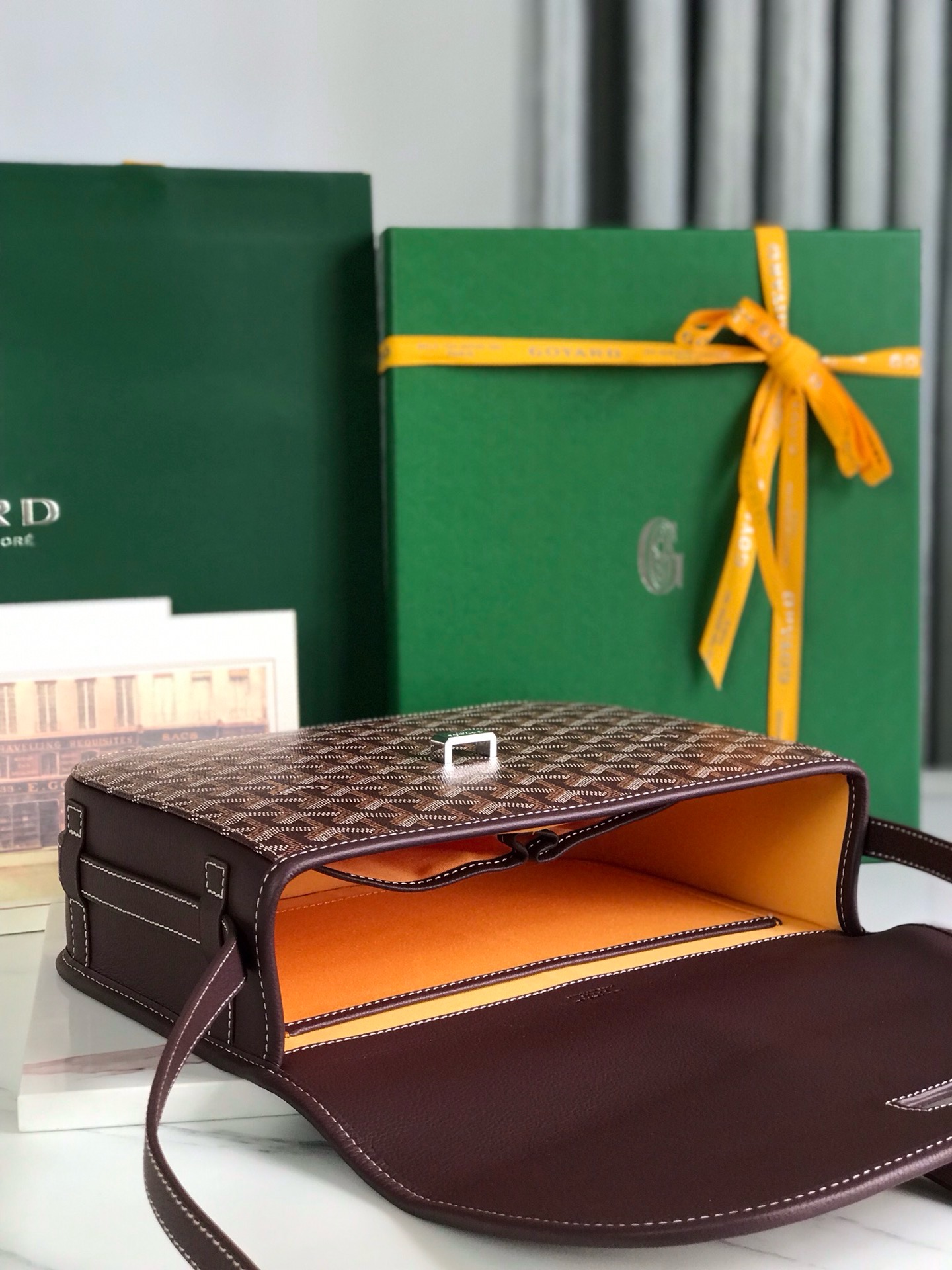Сумка женская Goyard Belvédère II бордового цвета