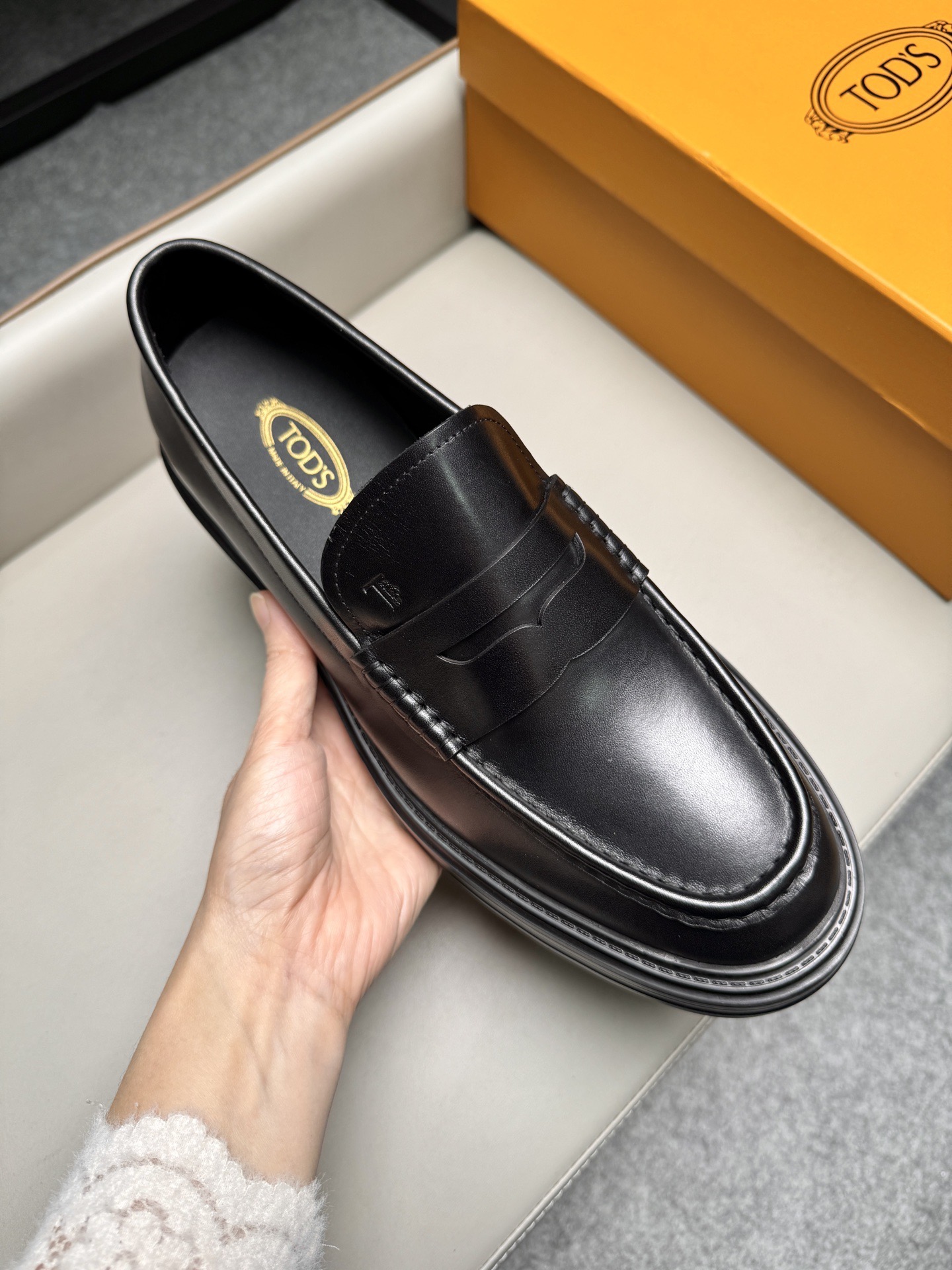 Лоферы мужские в стиле Tod’s чёрного цвета