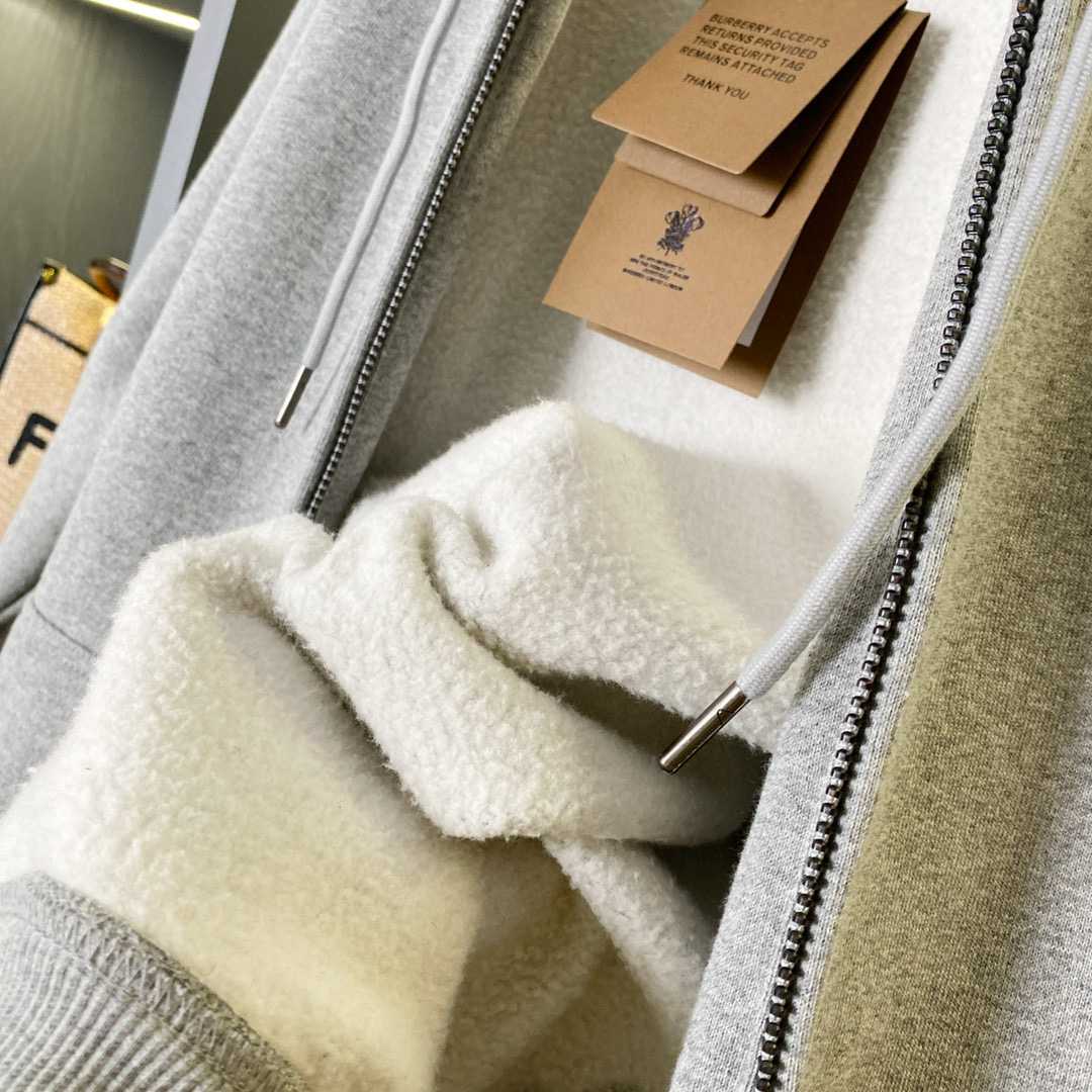 Худи унисекс в стиле Burberry из плотного футера с вышивкой серого цвета