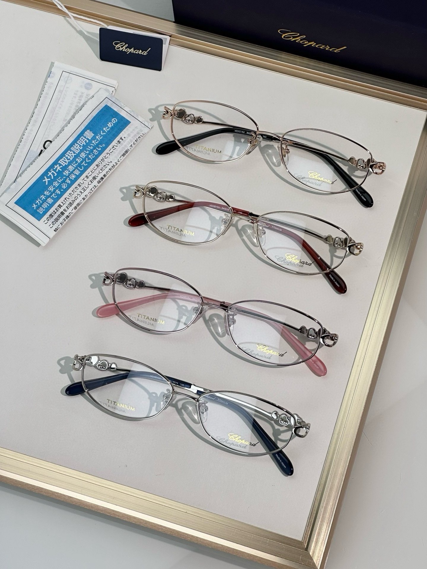 Очки женские в стиле Chopard