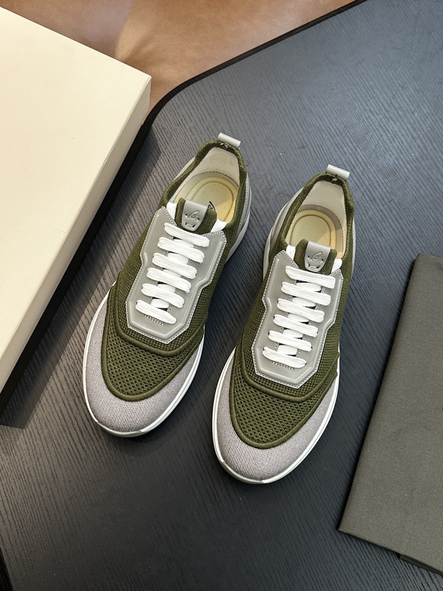 Кроссовки мужские в стиле Brioni оливково-зелёного цвета