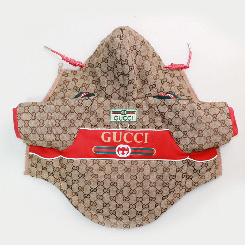 Куртка-дождевик для собак в стиле Gucci Monogram с капюшоном и мотивом пчелы