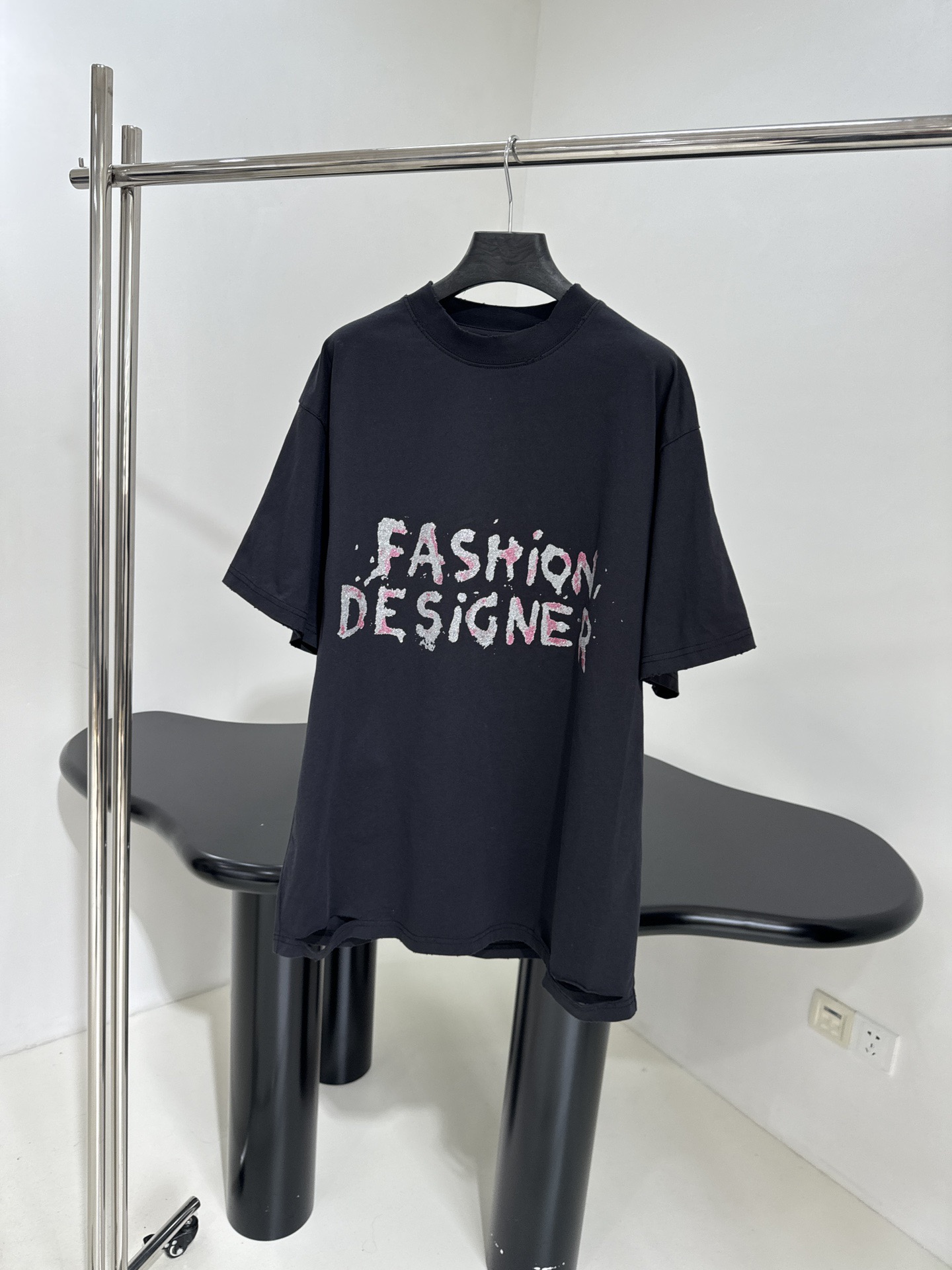 Футболка унисекс в стиле Balenciaga Fashion чёрного цвета с принтом