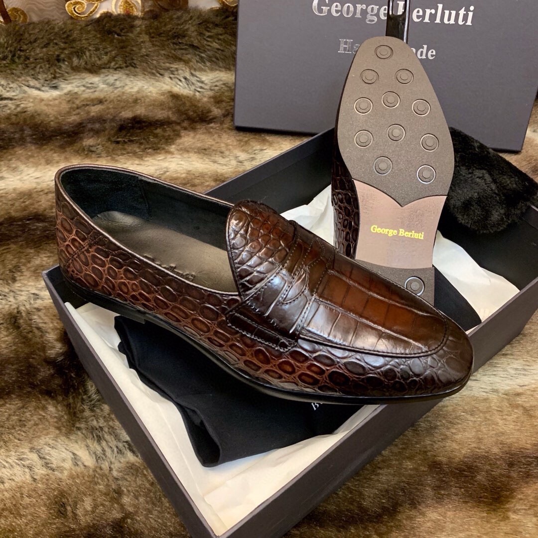 Лоферы мужские в стиле Berluti с мягким задником коричневого цвета