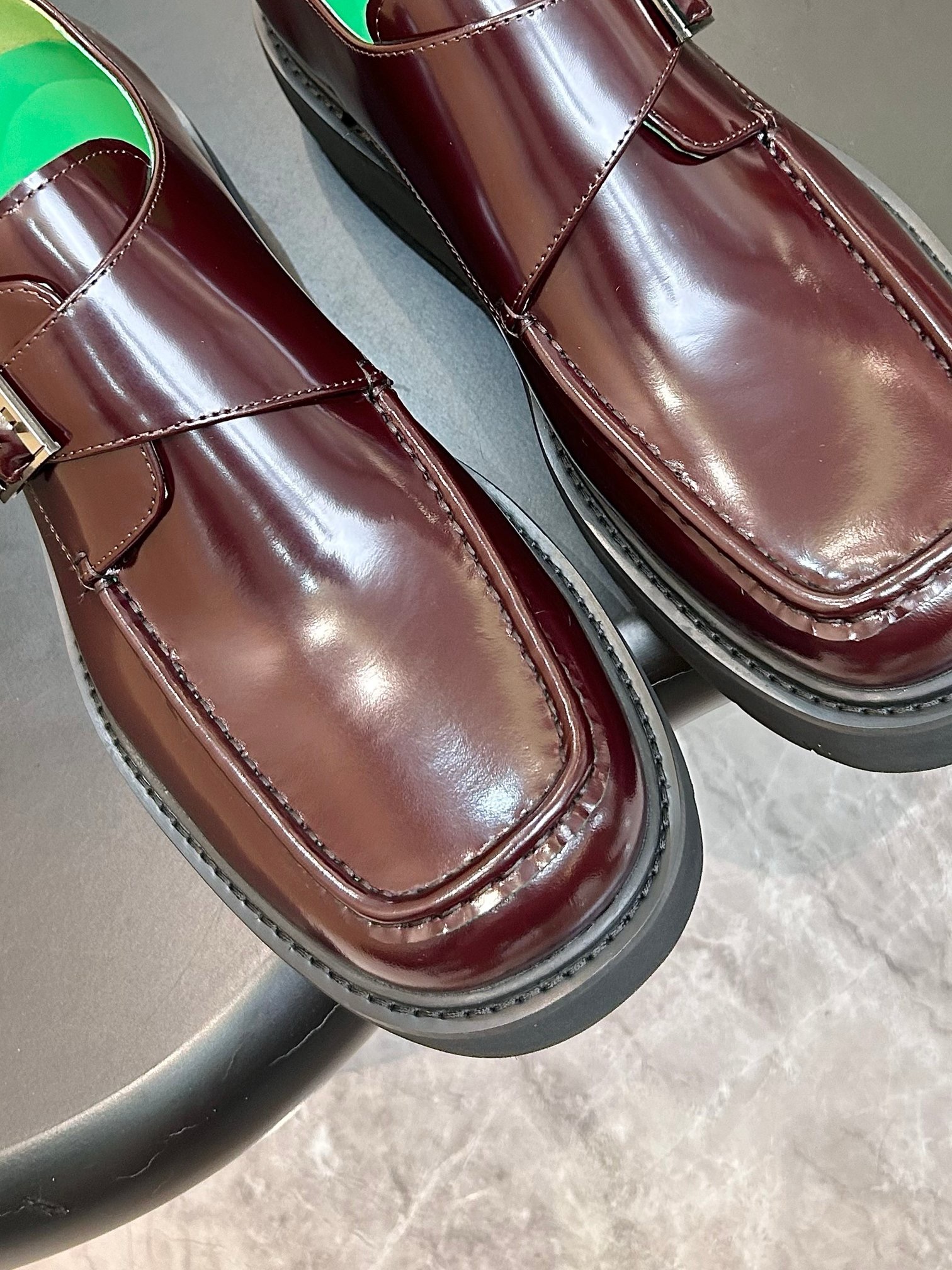Туфли мужские Bottega Veneta бордового цвета