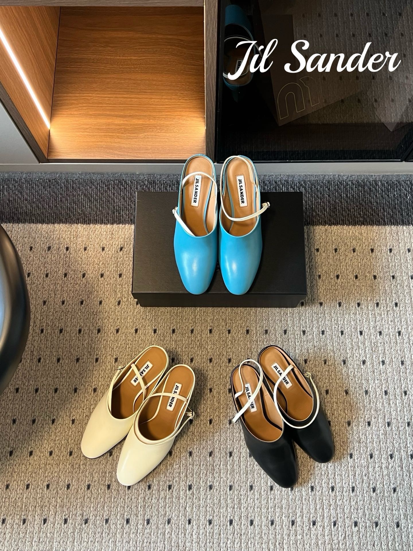 Мюли женские в стиле Jil Sander из натуральной кожи с ремешком