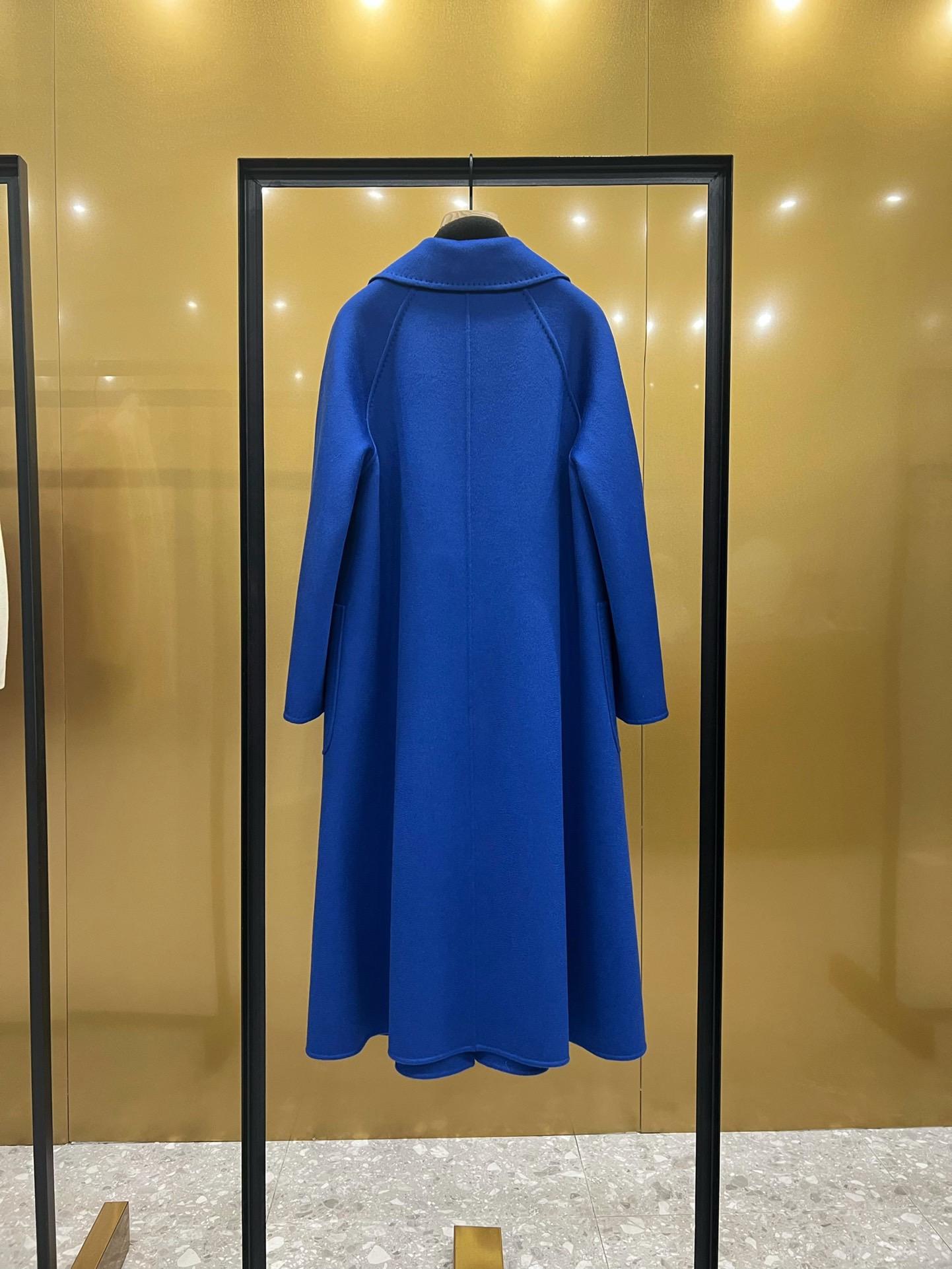 Пальто женское в стиле Max Mara Ludmilla синего цвета 