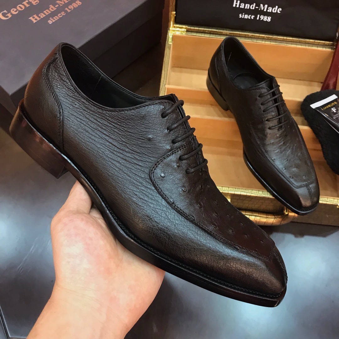 Туфли мужские в стиле Berluti из кожи страуса и натуральной кожи черного цвета