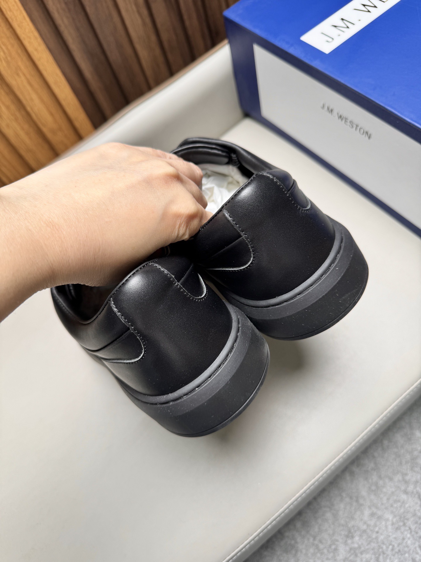 Кеды мужские в стиле J.M. Weston черного цвета