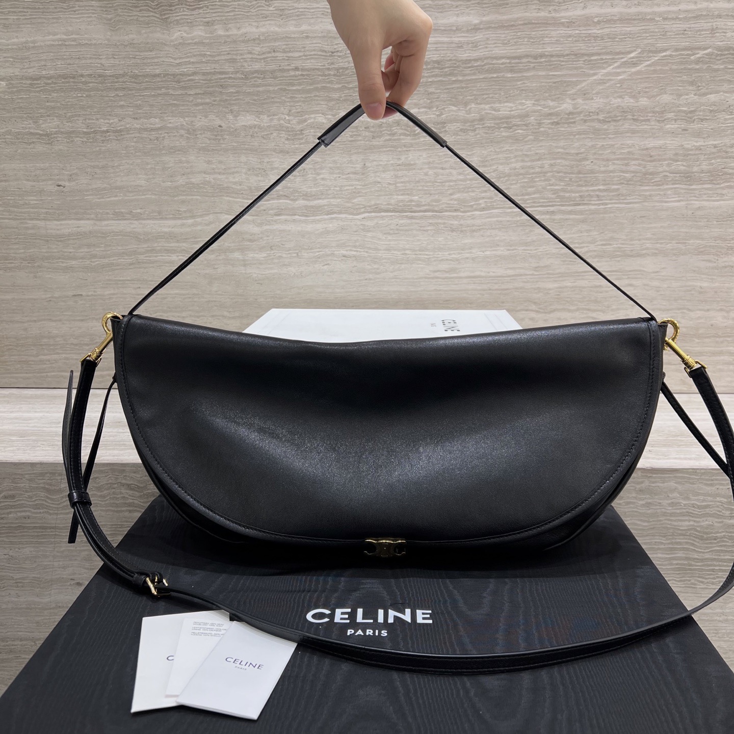 Сумка женская в стиле Celine Soft Triomphe Halfmoon чёрного цвета