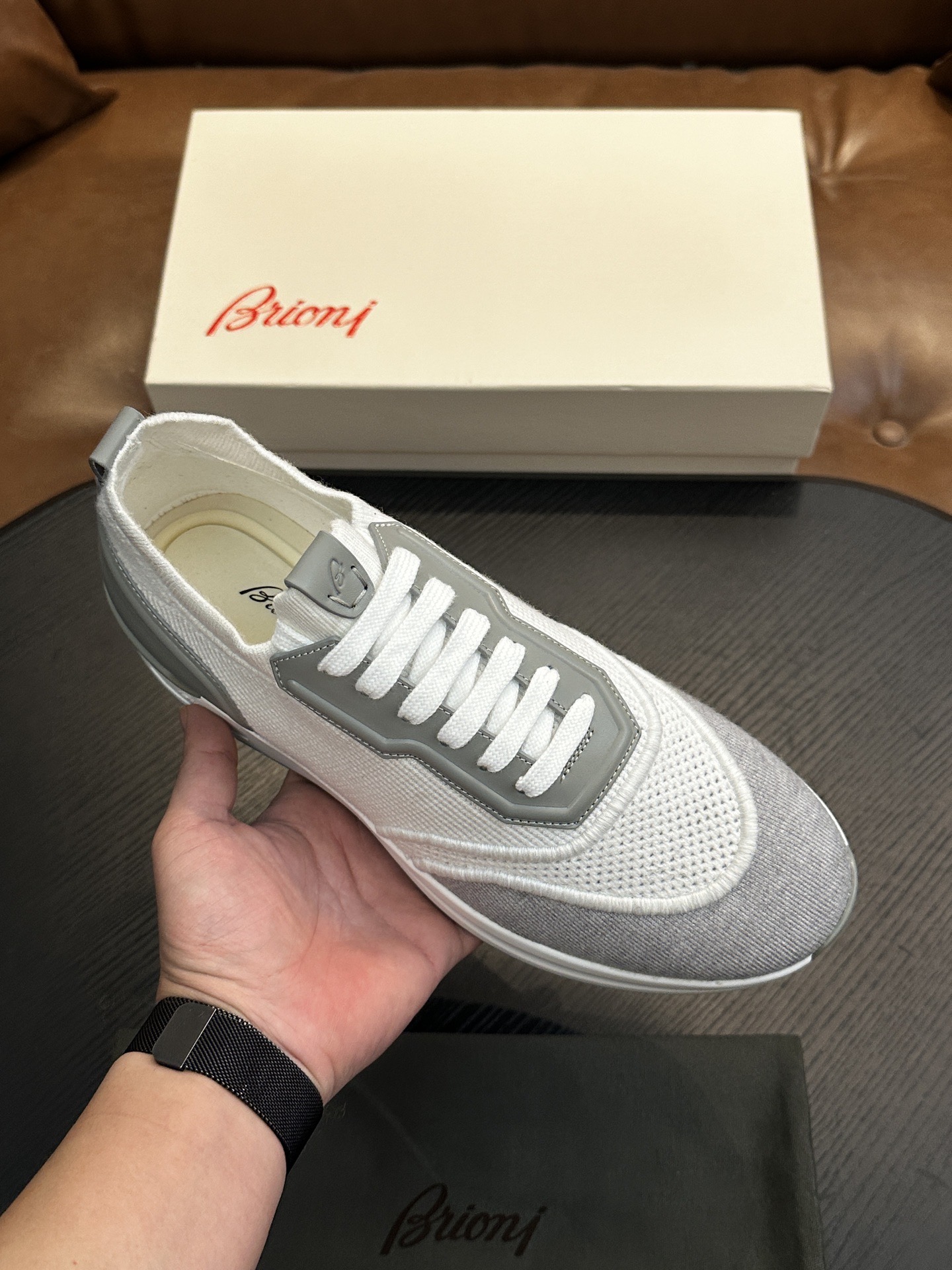 Кроссовки мужские в стиле Brioni серо-белого цвета