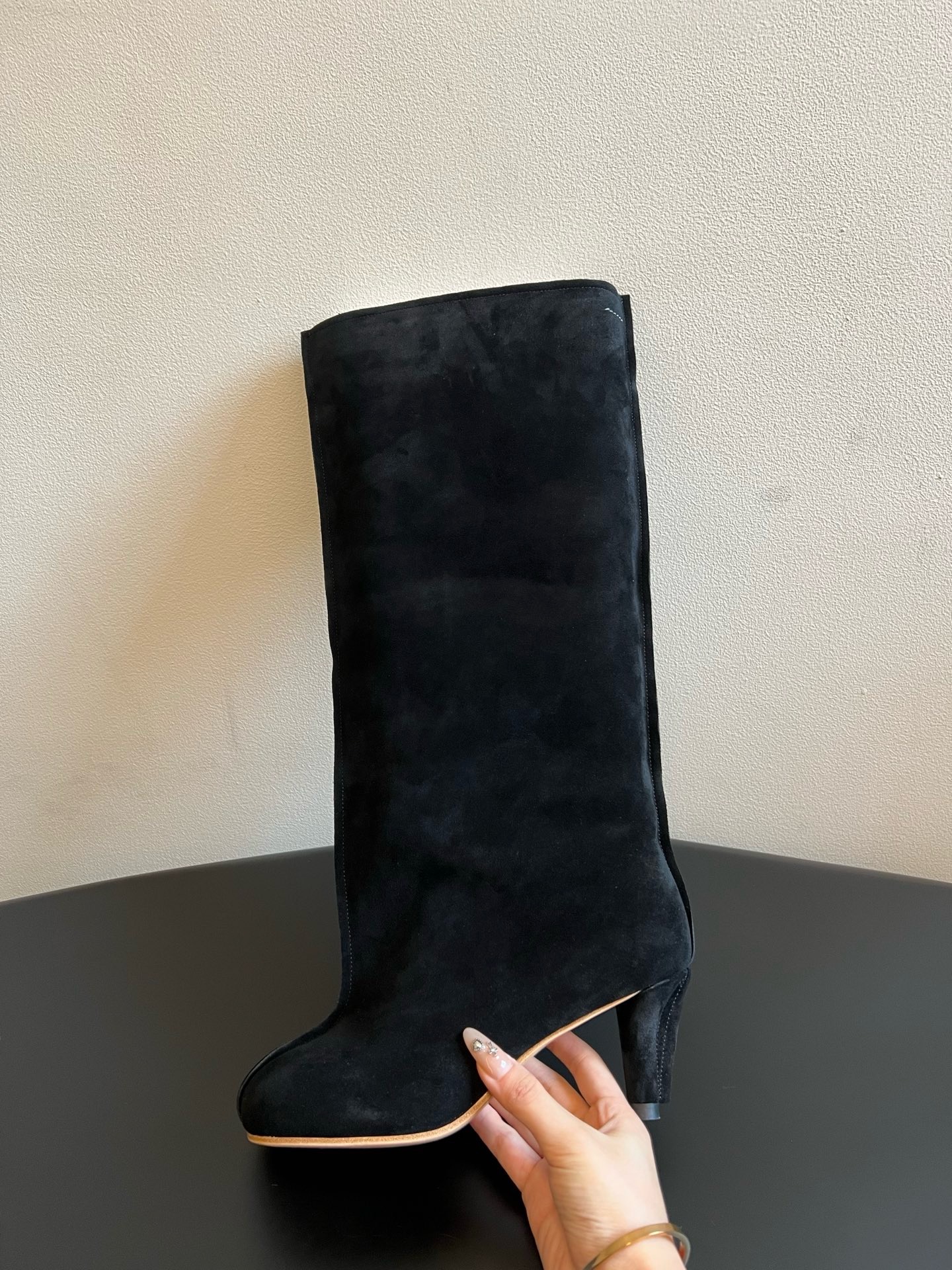 Сапоги женские Maison Margiela Tabi чёрного цвета