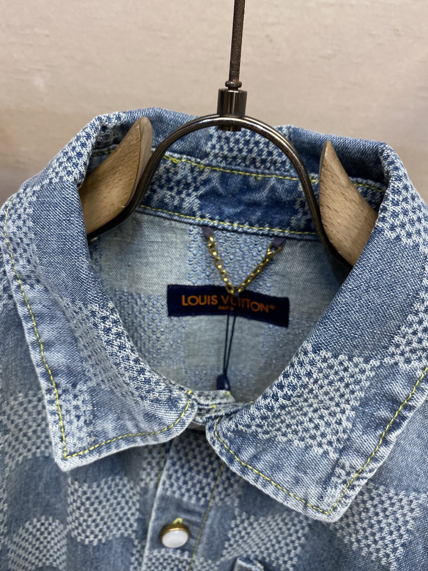 Рубашка мужская в стиле Louis Vuitton с шахматным узором синего цвета