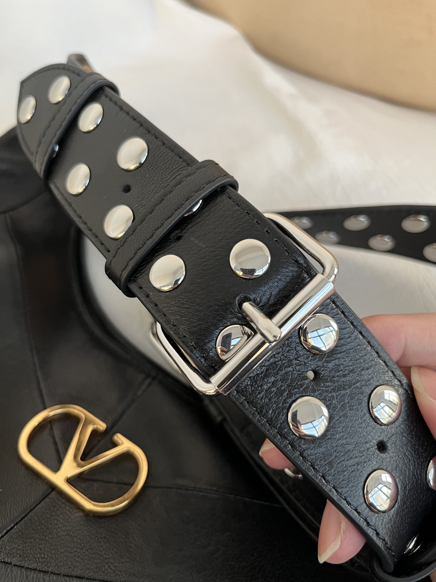 Сумка женская в стиле Valentino Garavani Hoboho Hobo чёрного цвета(35 cм)