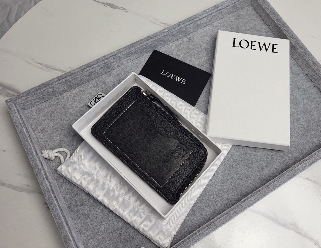 Картхолдер в стиле Loewe Anagram L1103 чёрного  цвета