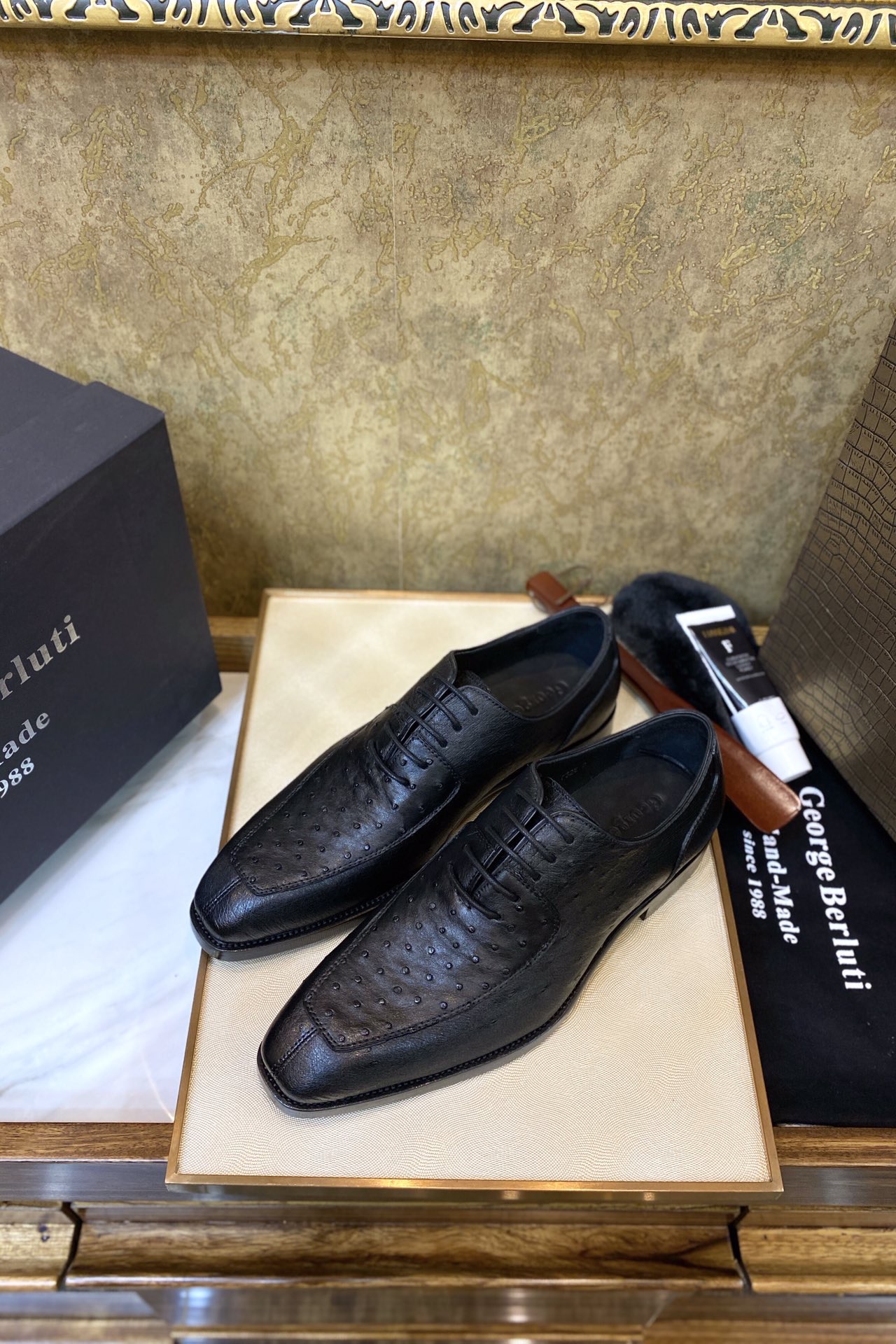 Оксфорды мужские в стиле Berluti чёрного цвета