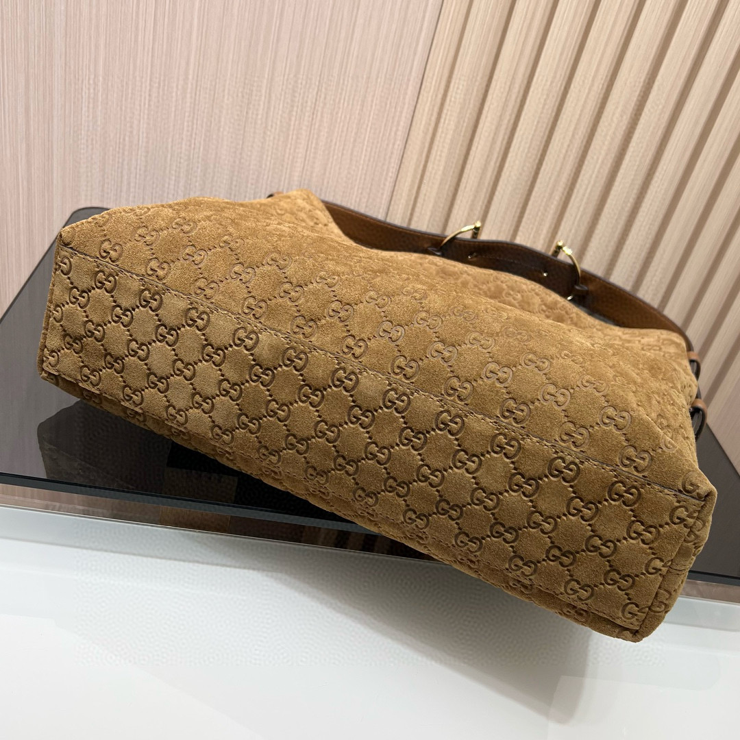Сумка женская в стиле Gucci GG Emblem из натуральной замши и кожи песочного цвета