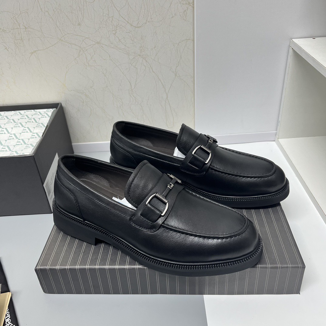 Лоферы мужские в стиле Zegna Garonne Flex из натуральной кожи черного цвета