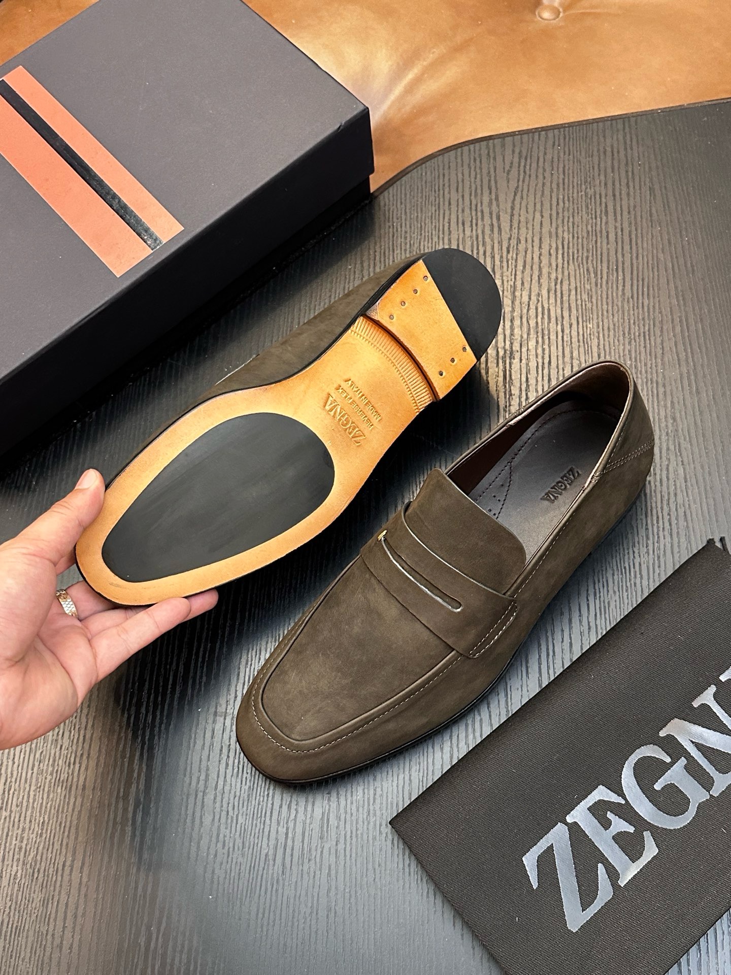 Лоферы мужские Zegna оливкового цвета