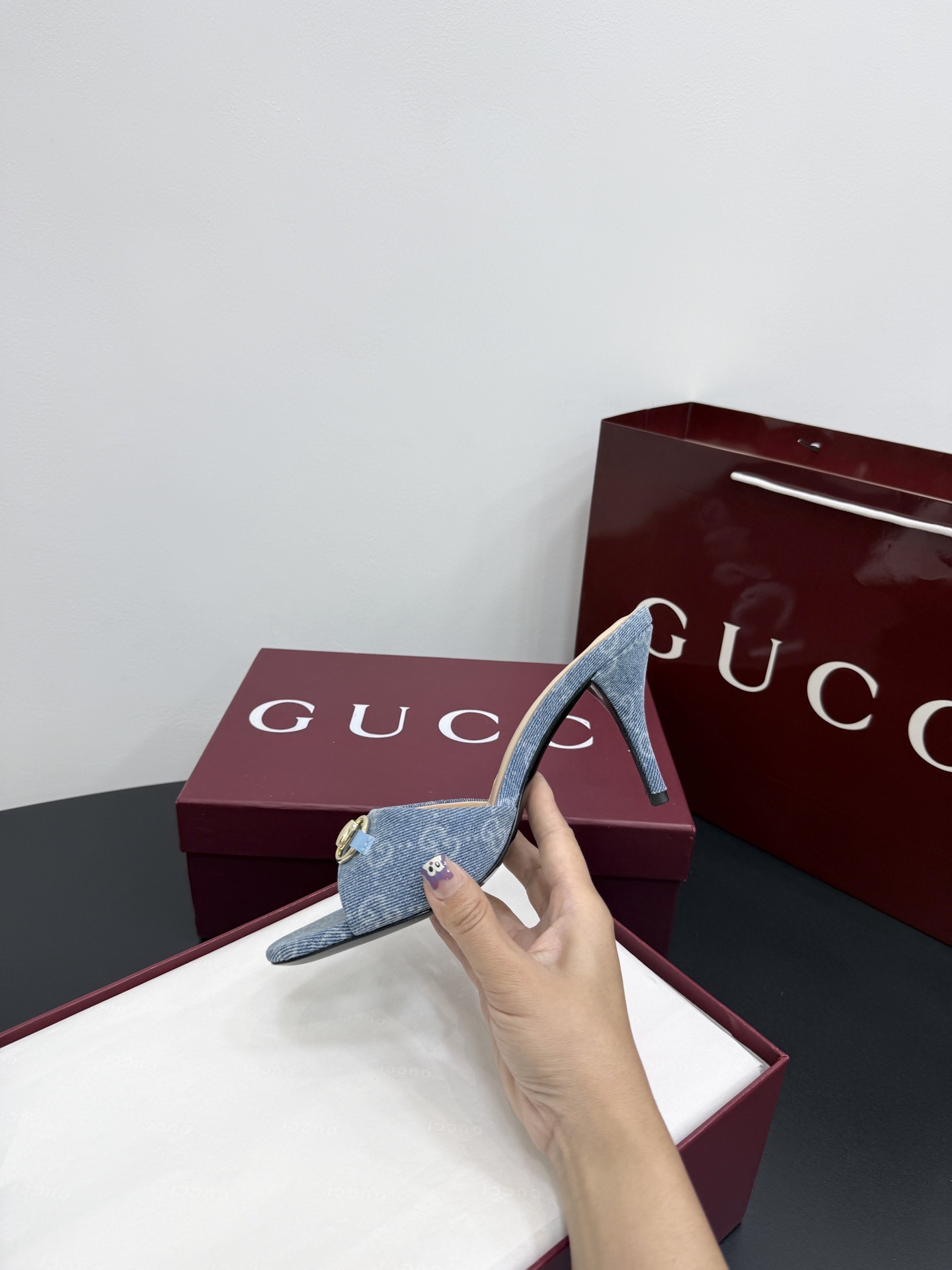 Мюли женские в стиле Gucci Horsebit голубого цвета